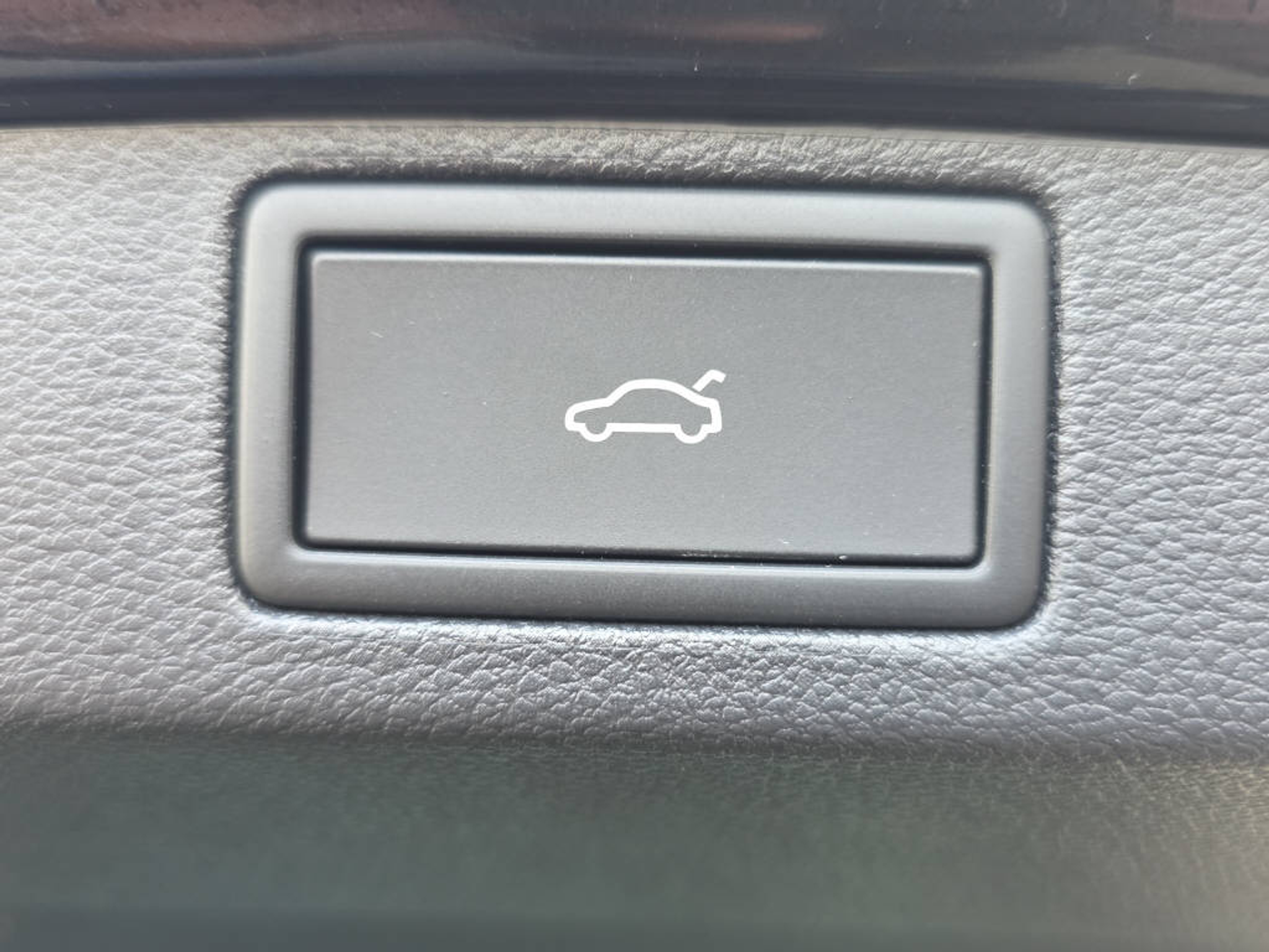 listing desktop thumbnail image 24