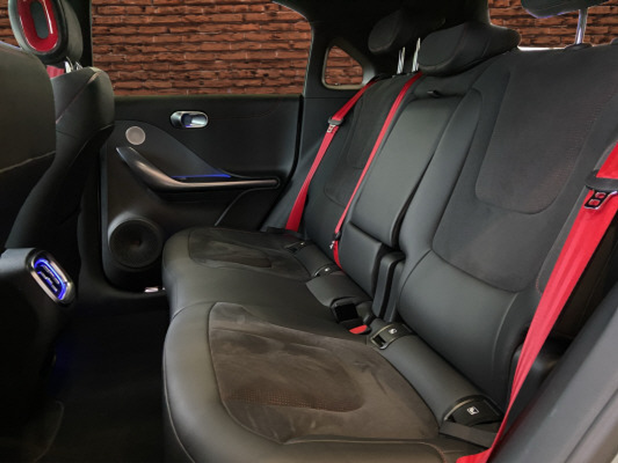 listing desktop thumbnail image 13