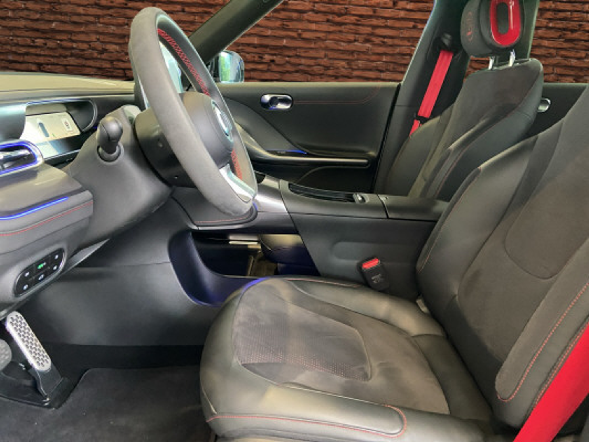 listing desktop thumbnail image 10