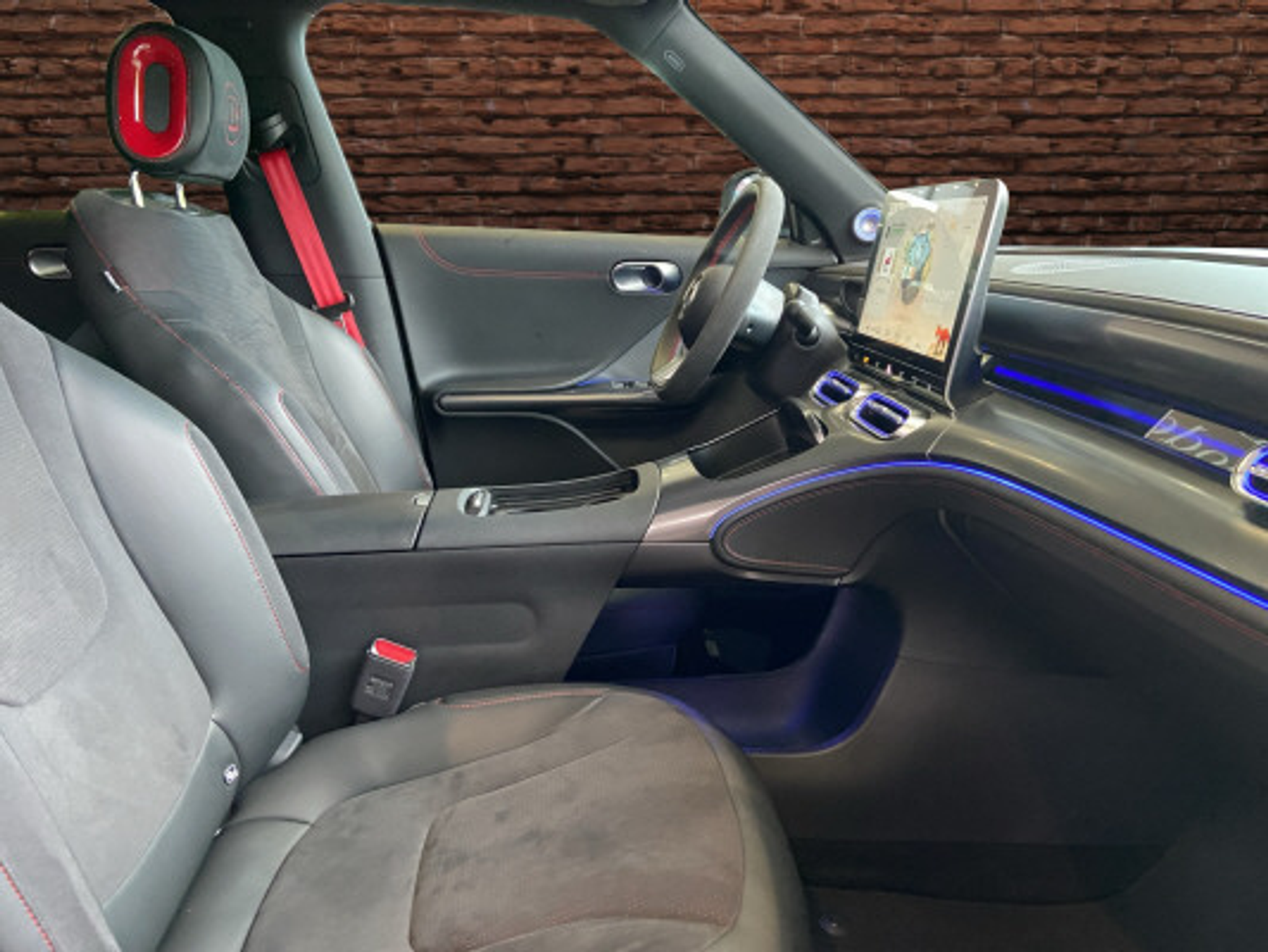 listing desktop thumbnail image 11