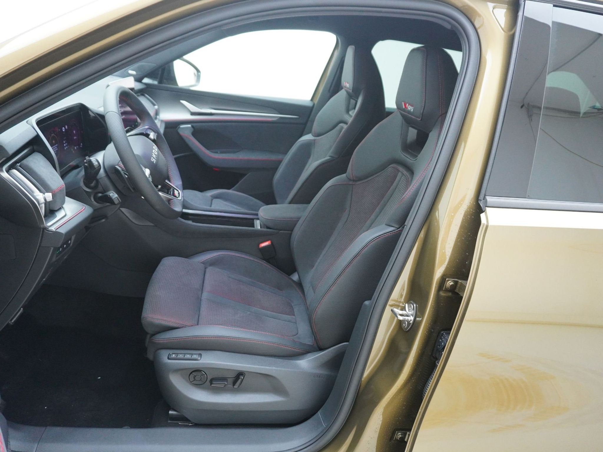 listing desktop thumbnail image 6