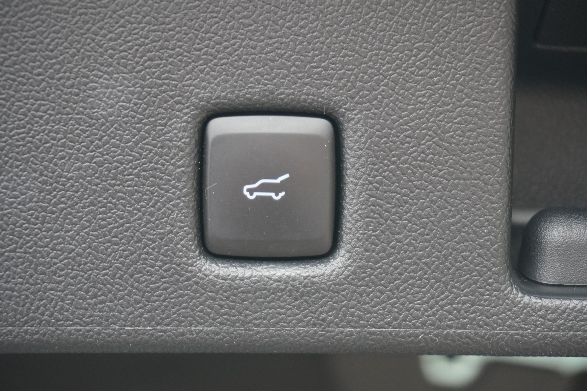 listing desktop thumbnail image 10