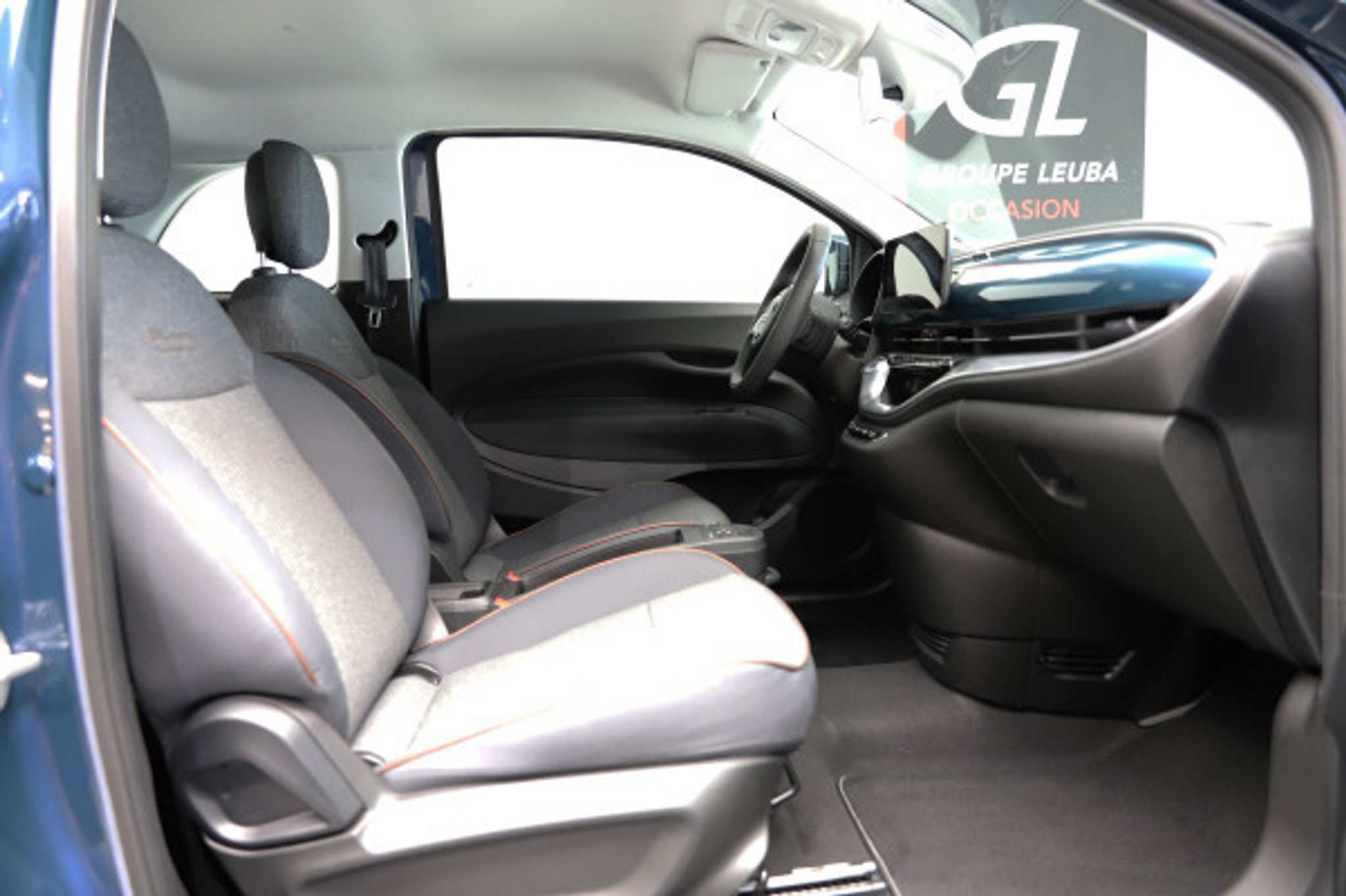 listing desktop thumbnail image 8