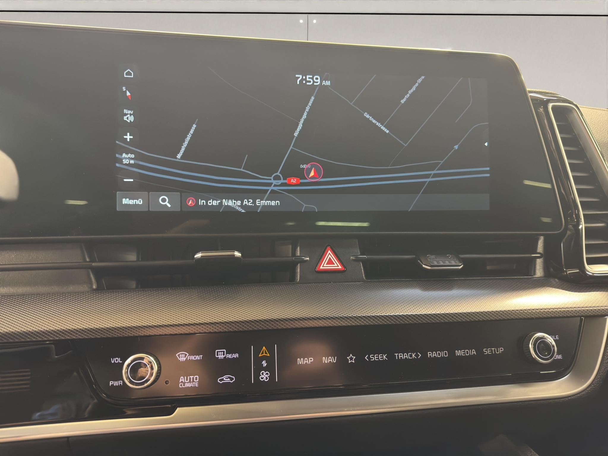 listing desktop thumbnail image 10