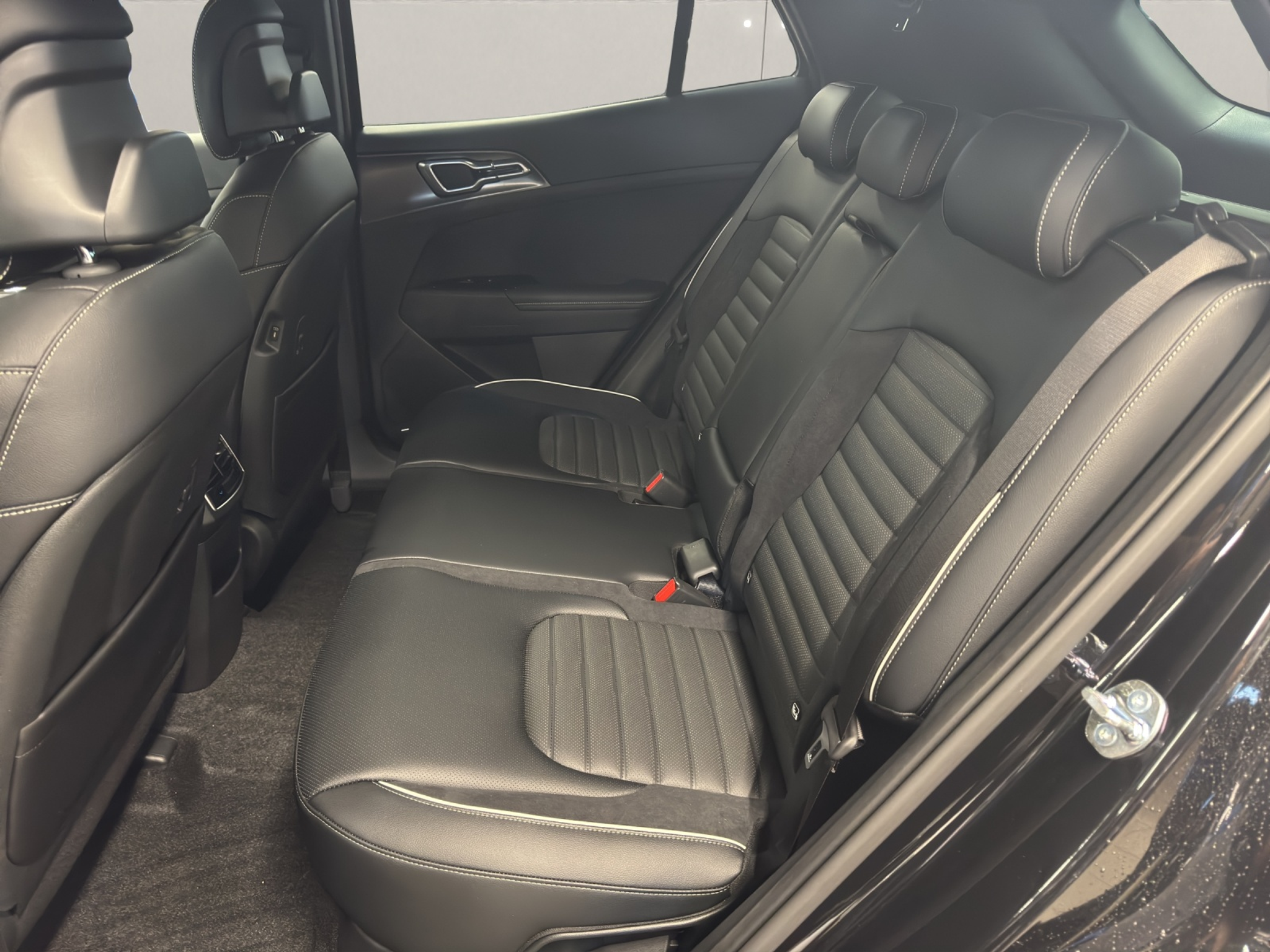 listing desktop thumbnail image 13