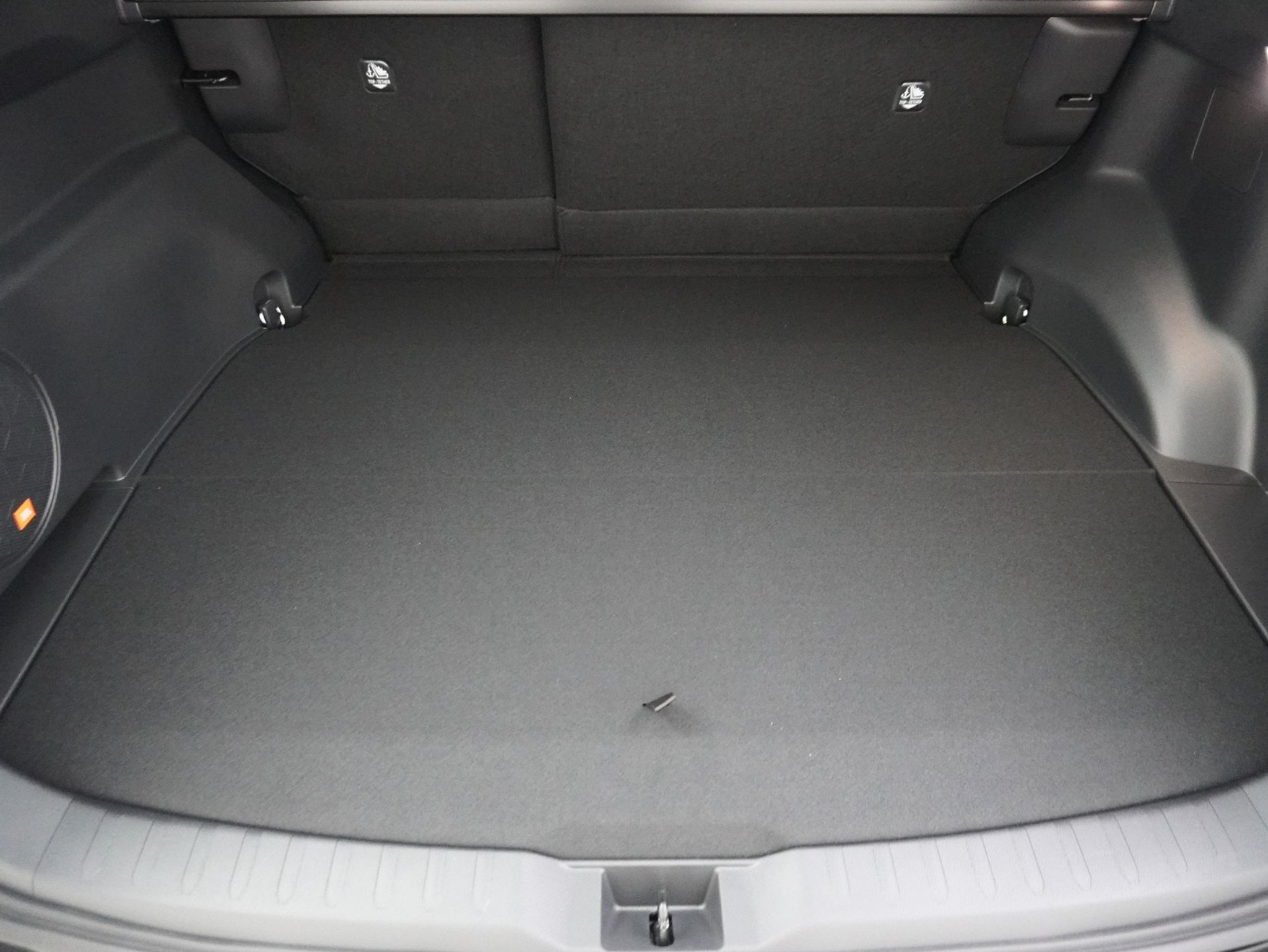 listing desktop thumbnail image 19