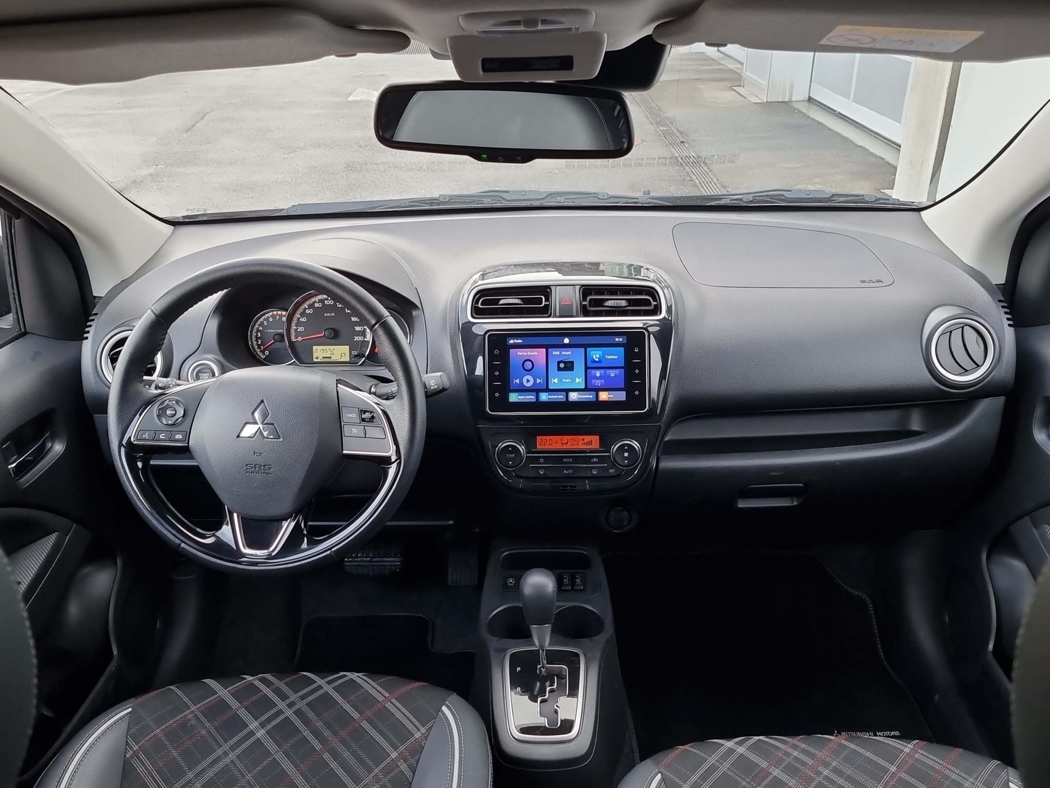 listing desktop thumbnail image 5