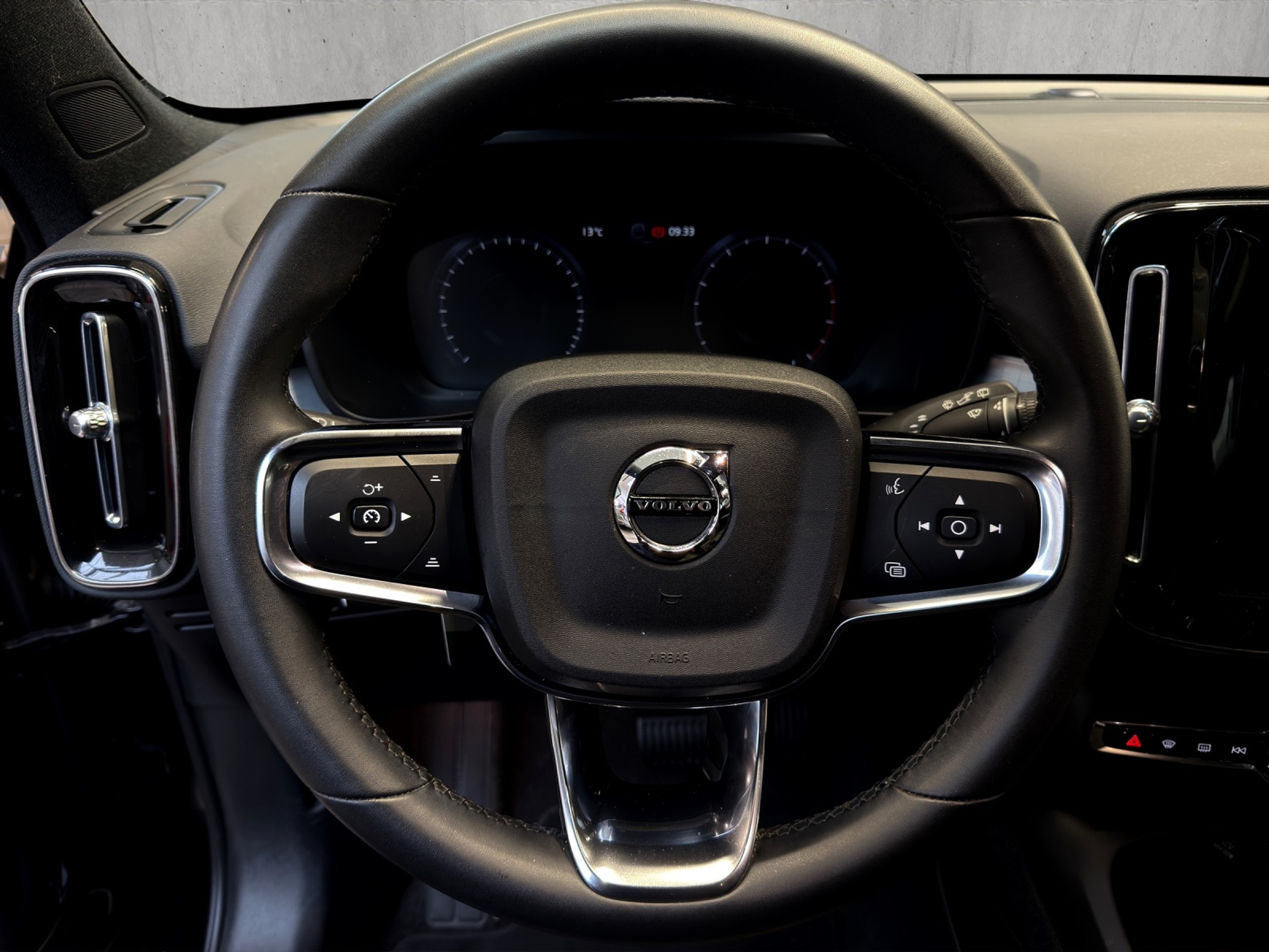 listing desktop thumbnail image 9