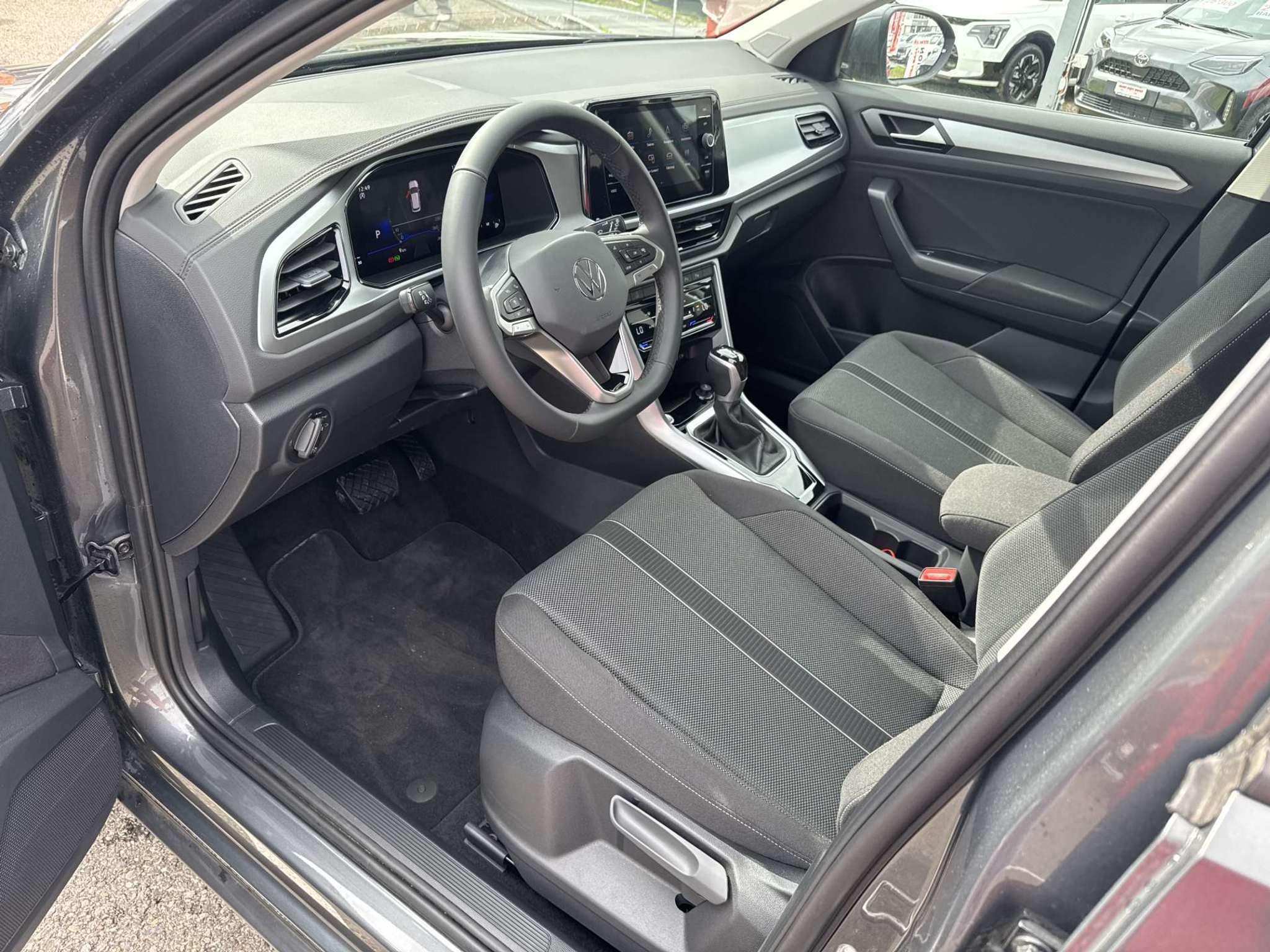 listing desktop thumbnail image 5