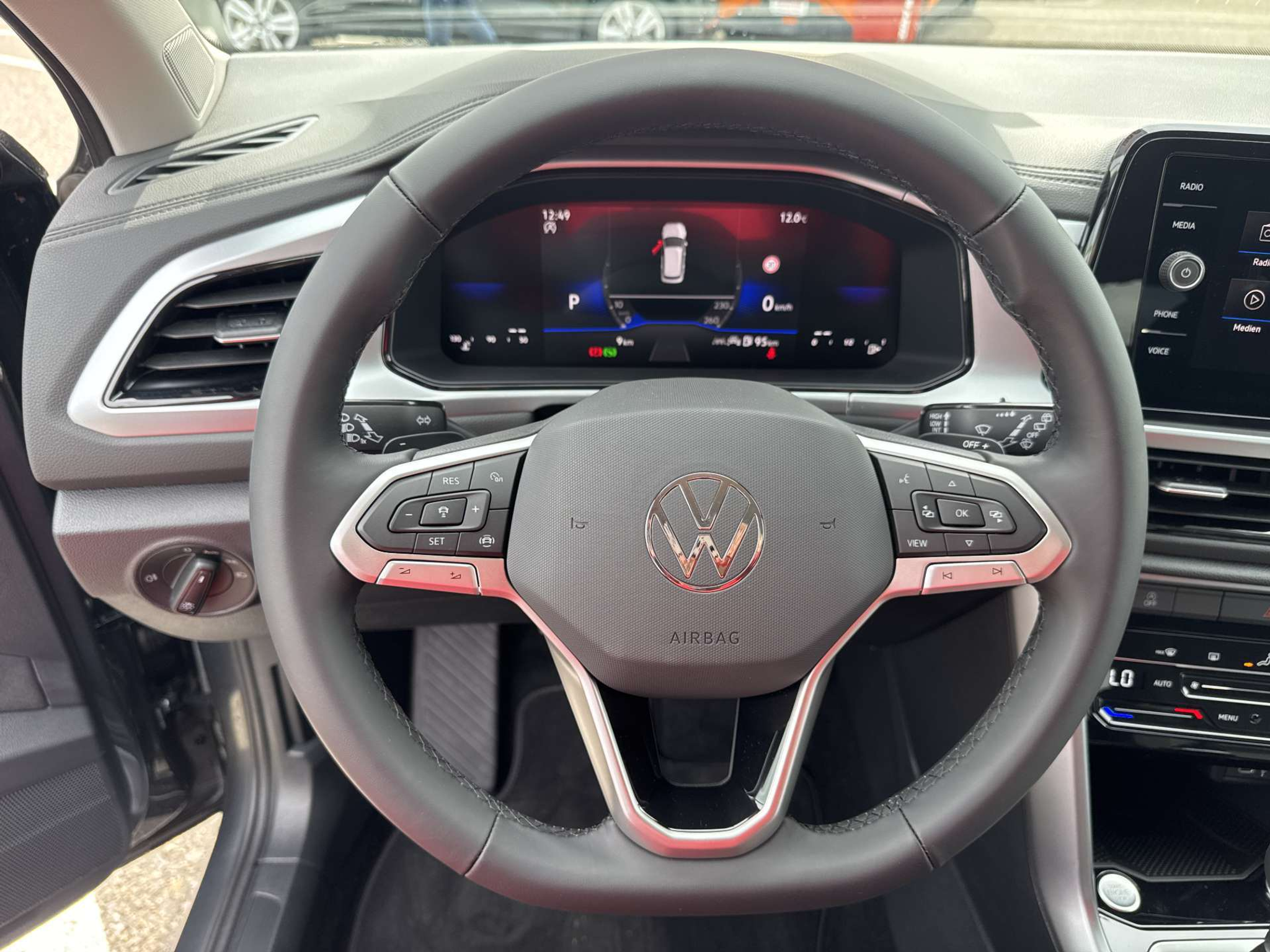 listing desktop thumbnail image 15