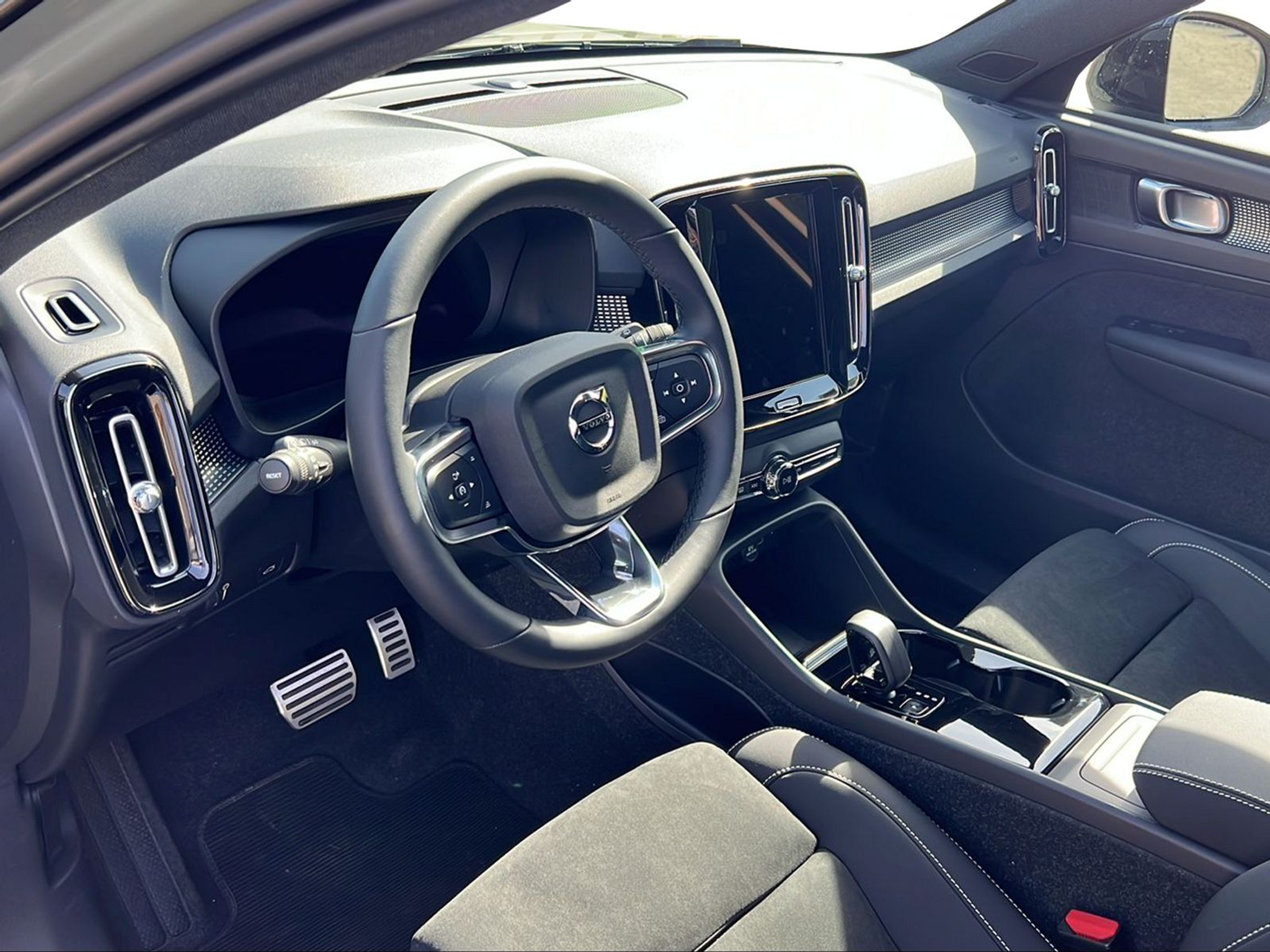 listing desktop thumbnail image 8