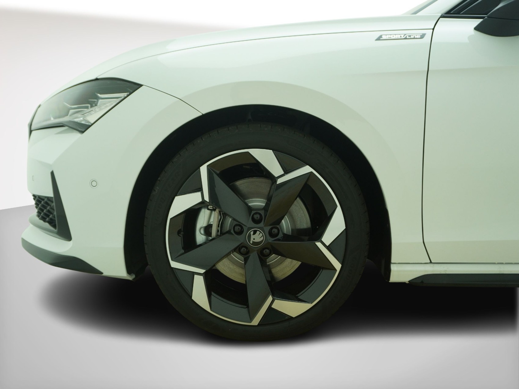 listing desktop thumbnail image 9