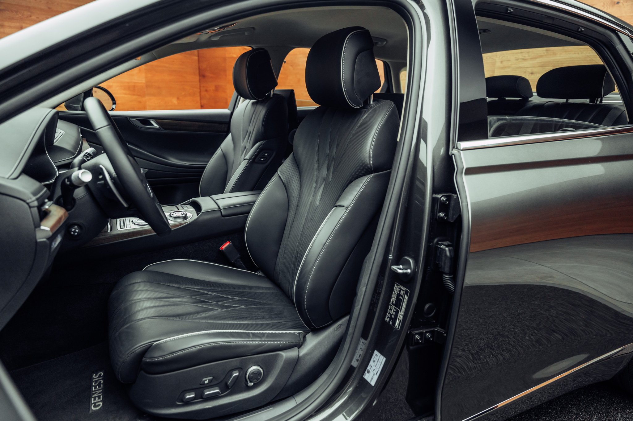 listing desktop thumbnail image 5