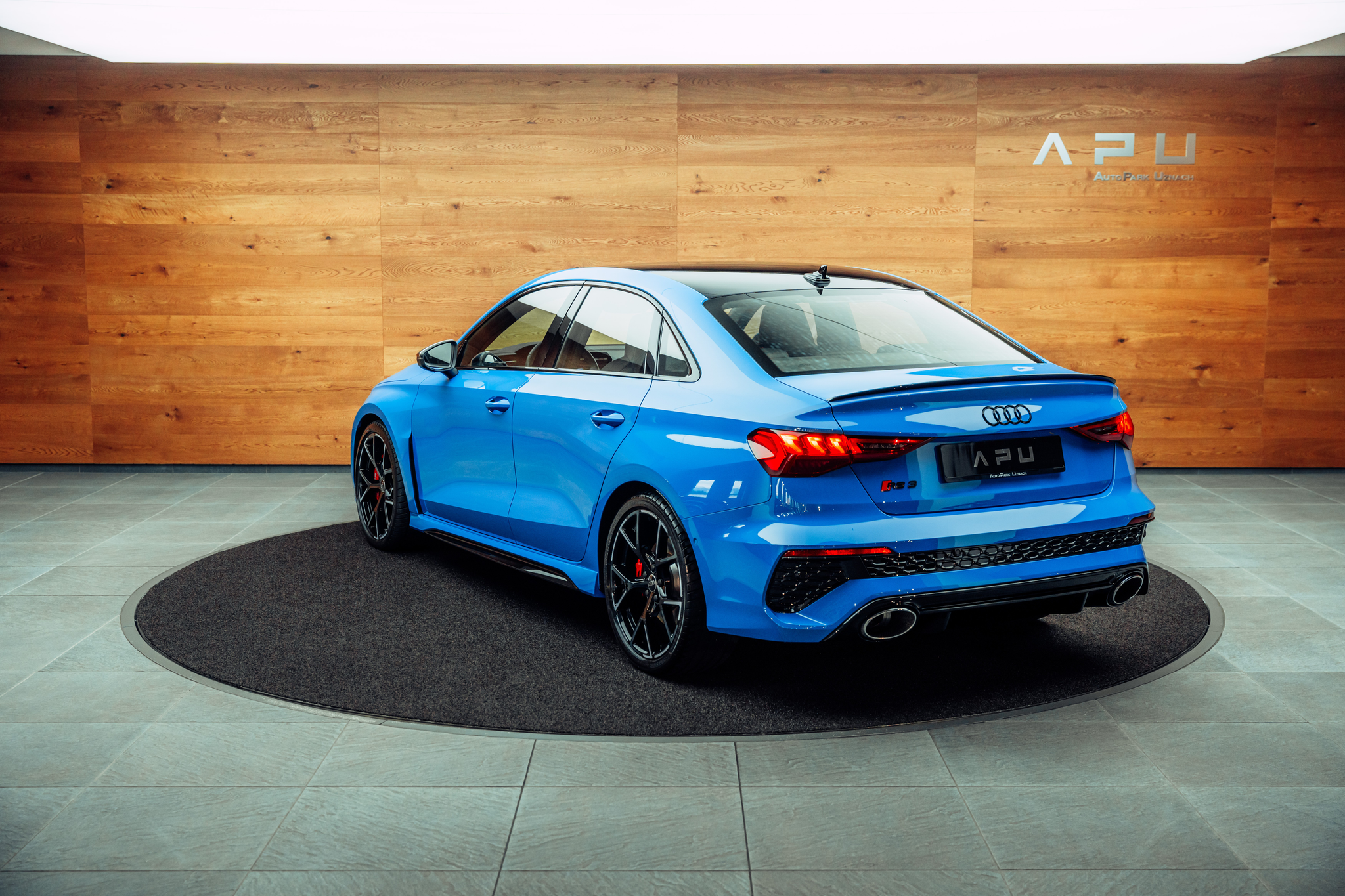 listing desktop thumbnail image 2