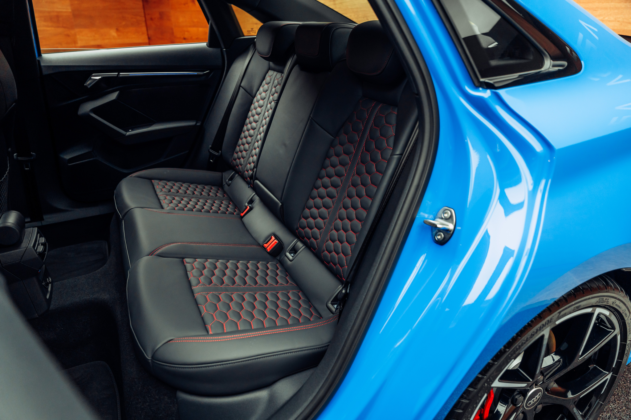 listing desktop thumbnail image 6