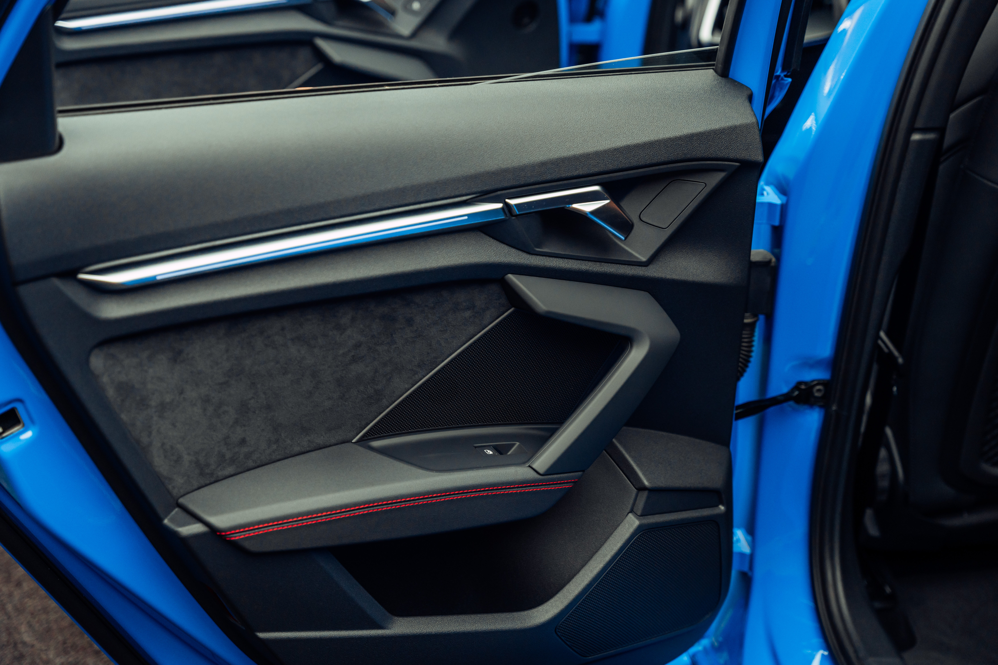 listing desktop thumbnail image 13