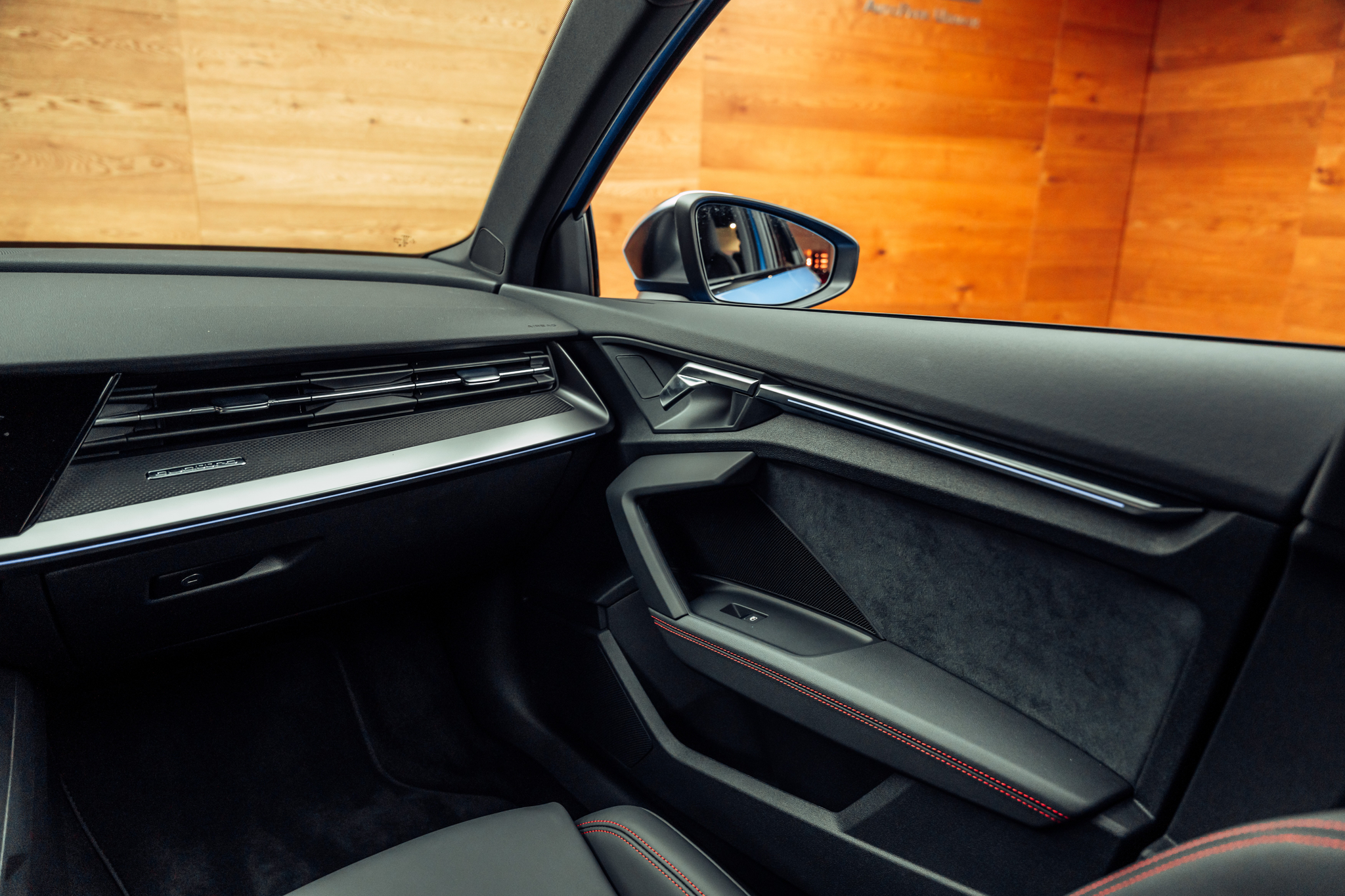 listing desktop thumbnail image 9