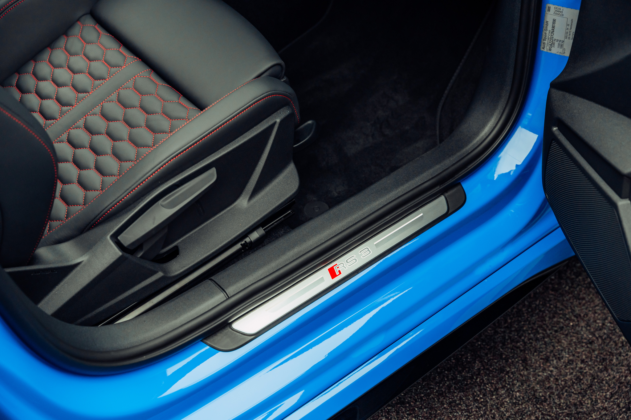 listing desktop thumbnail image 15