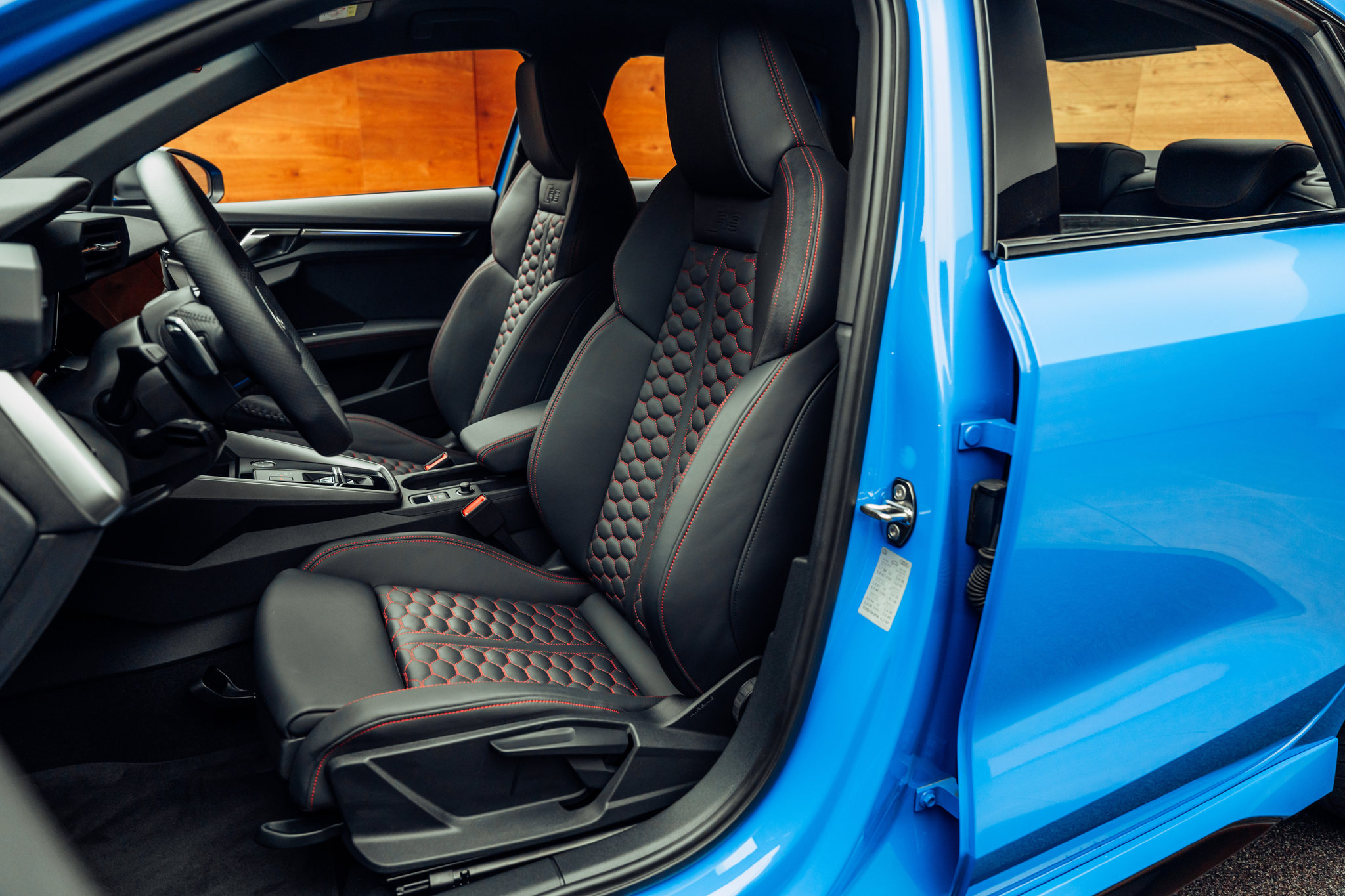 listing desktop thumbnail image 5