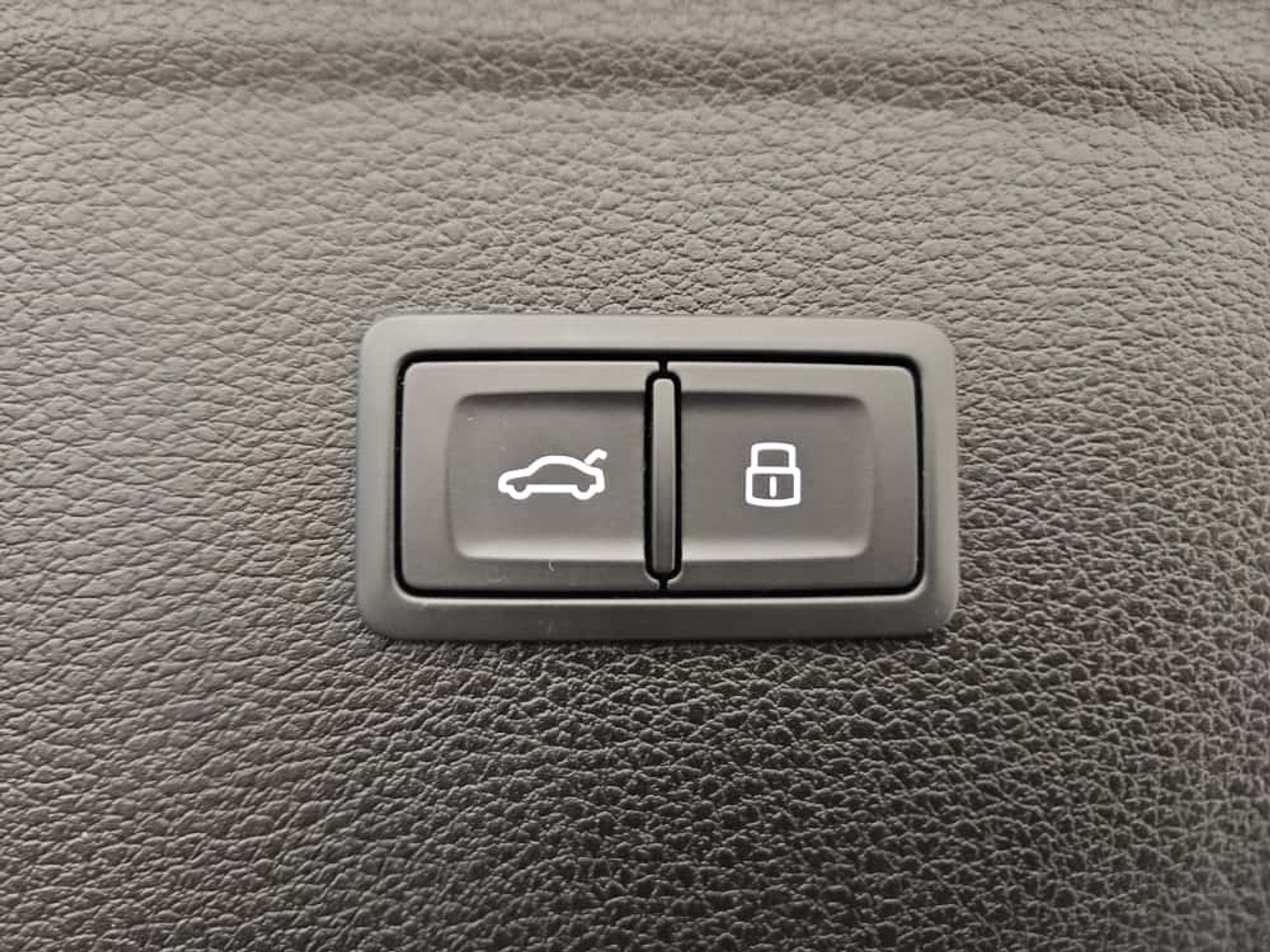 listing desktop thumbnail image 15