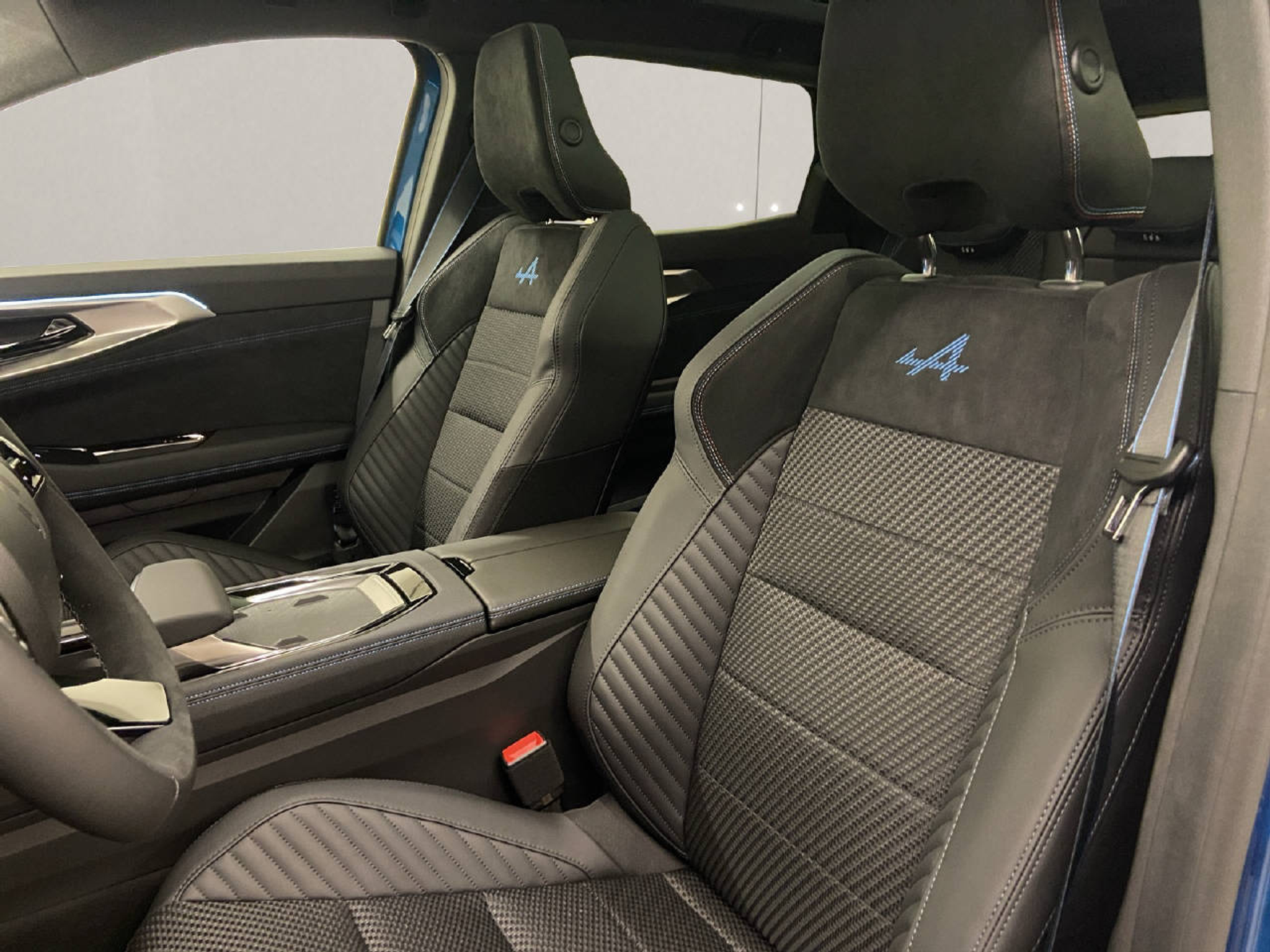 listing desktop thumbnail image 11