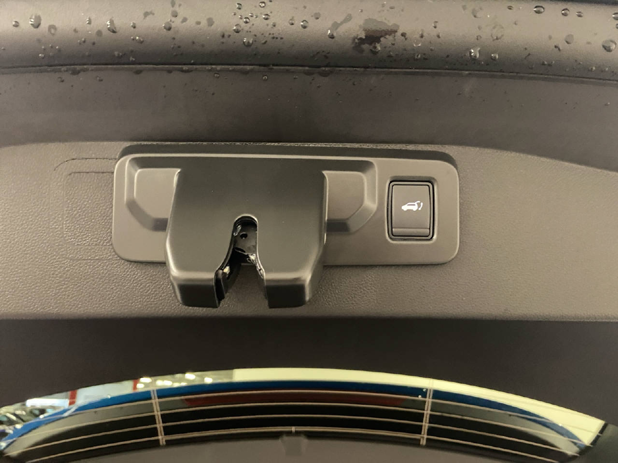 listing desktop thumbnail image 14