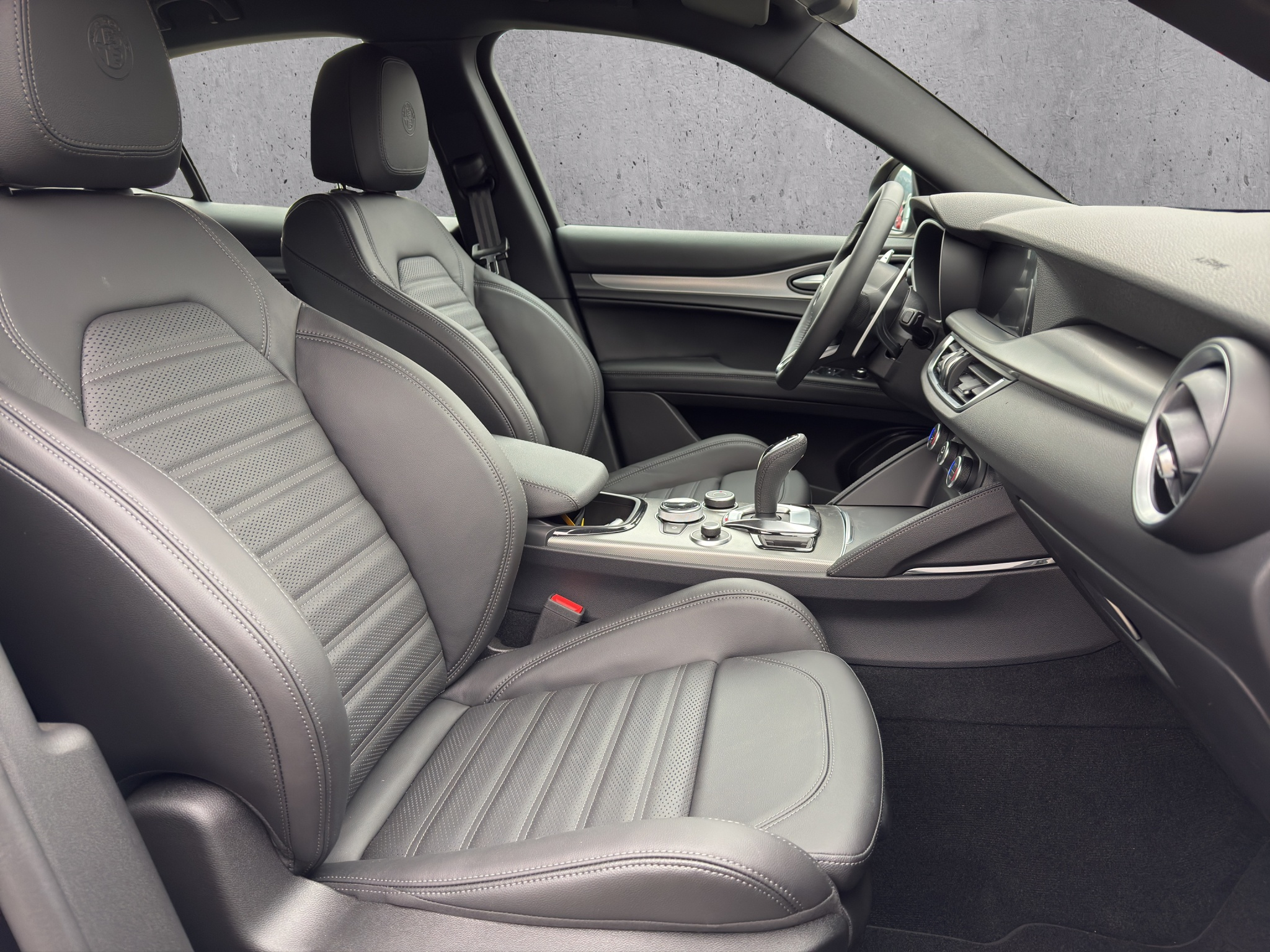 listing desktop thumbnail image 10