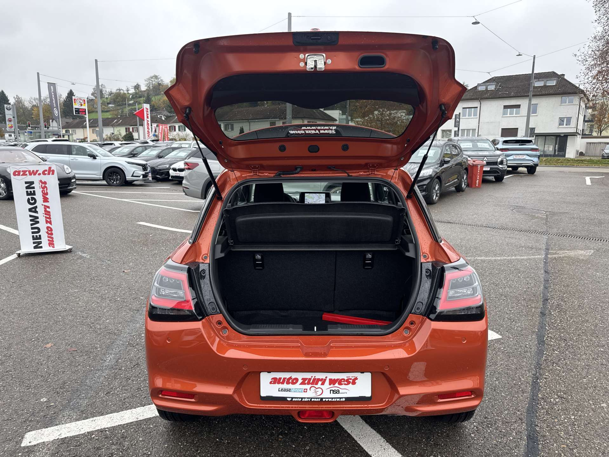 listing desktop thumbnail image 7