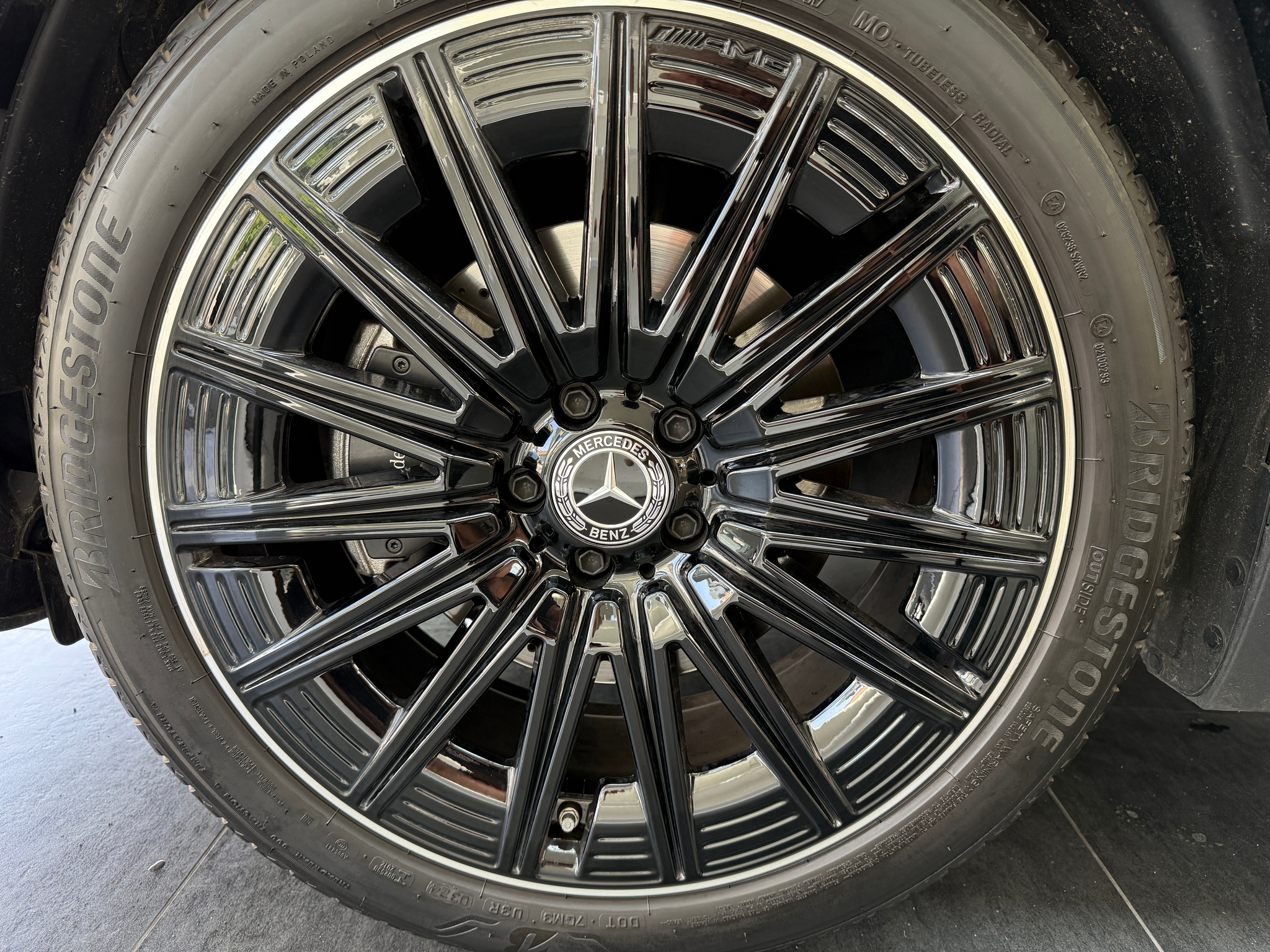 listing desktop thumbnail image 12