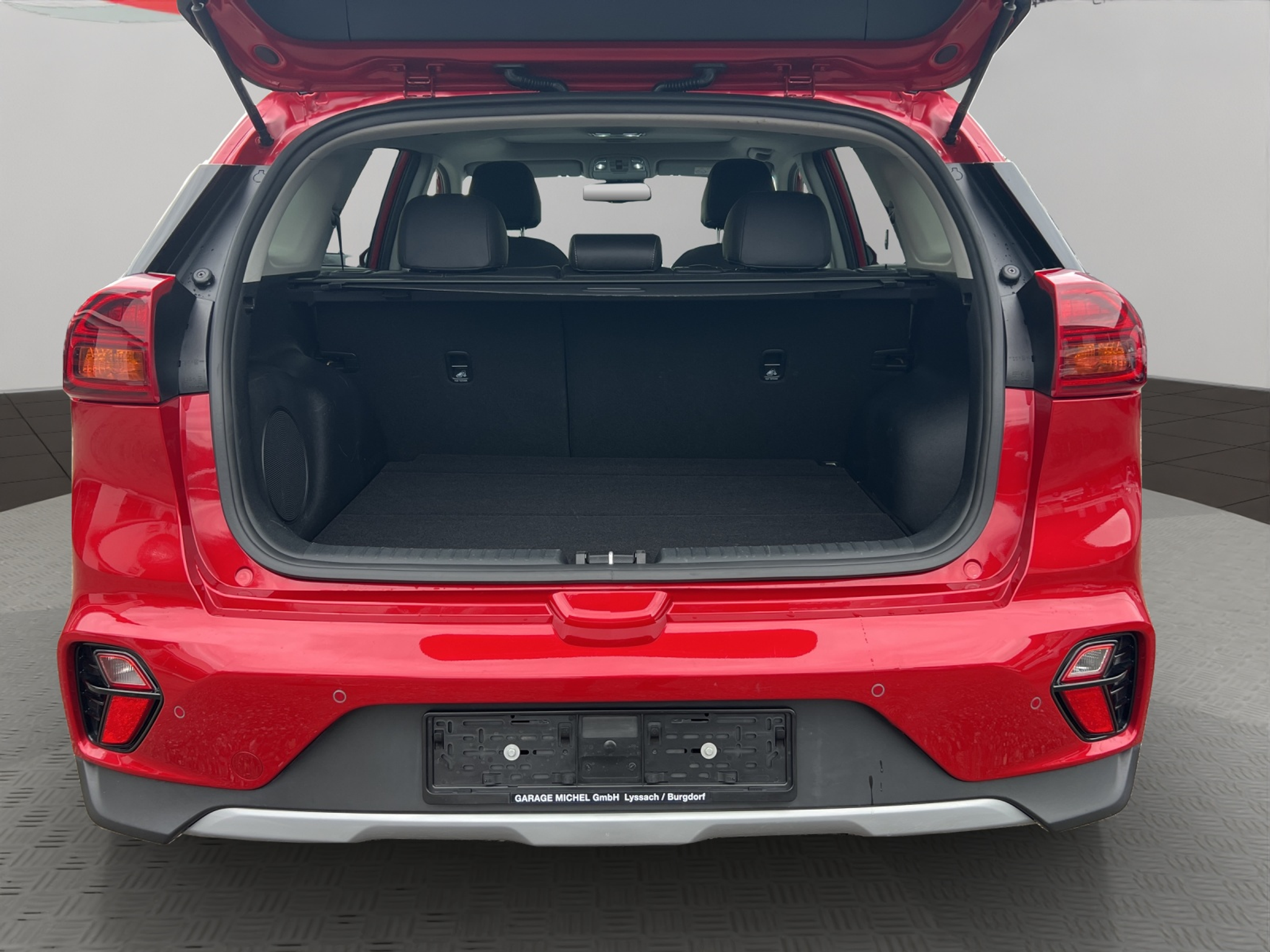 listing desktop thumbnail image 15