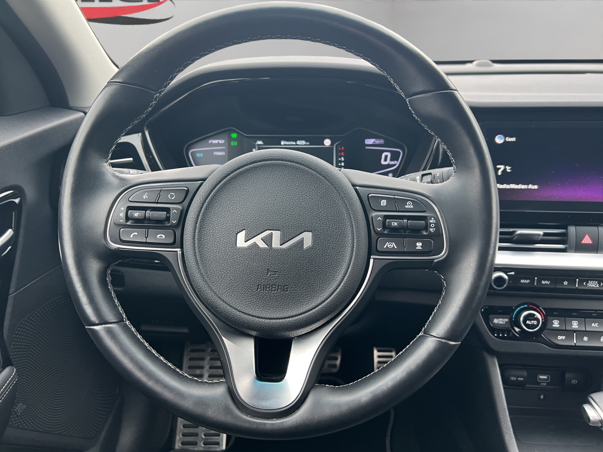 listing desktop thumbnail image 10