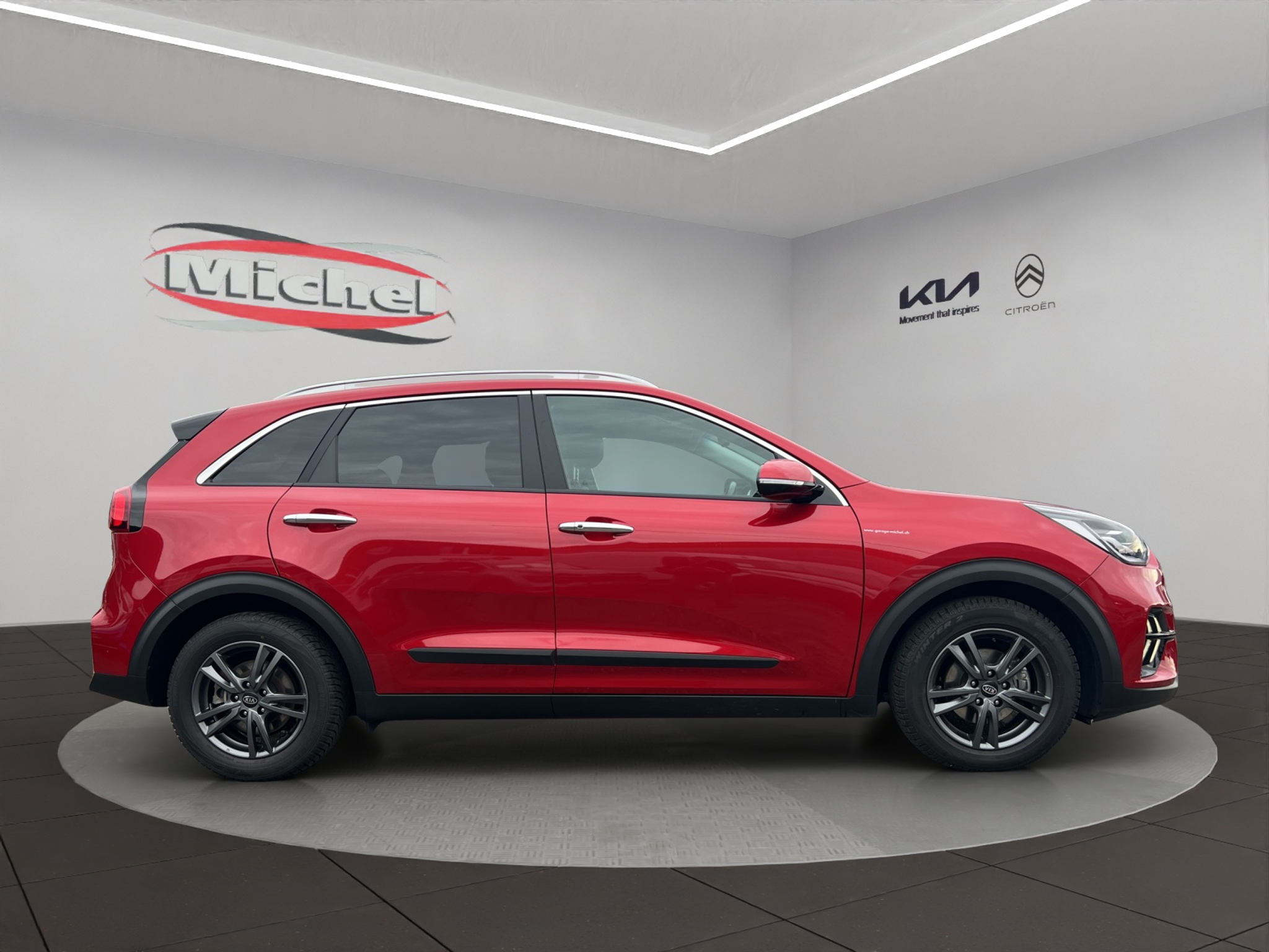 listing desktop thumbnail image 3