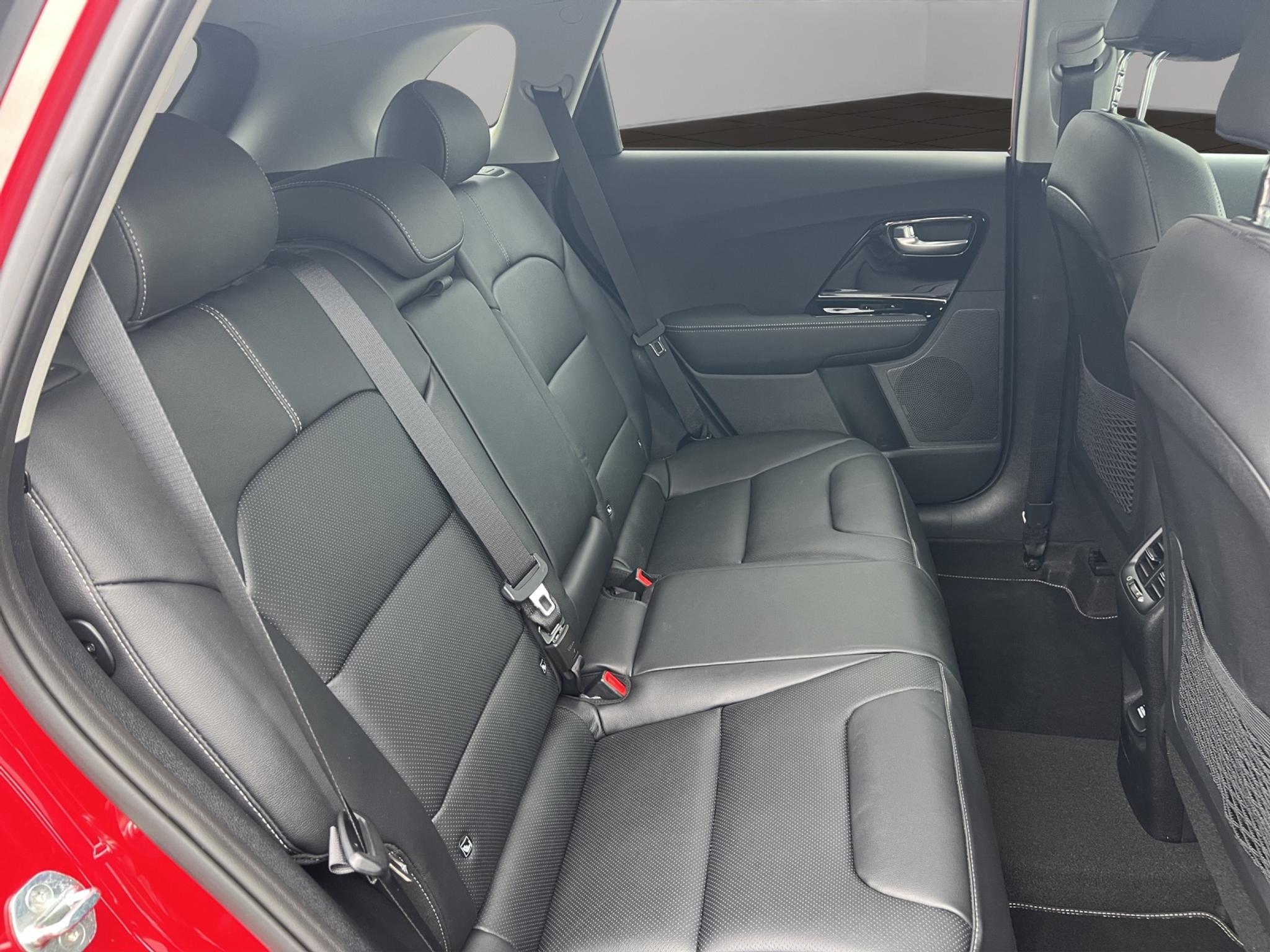 listing desktop thumbnail image 13