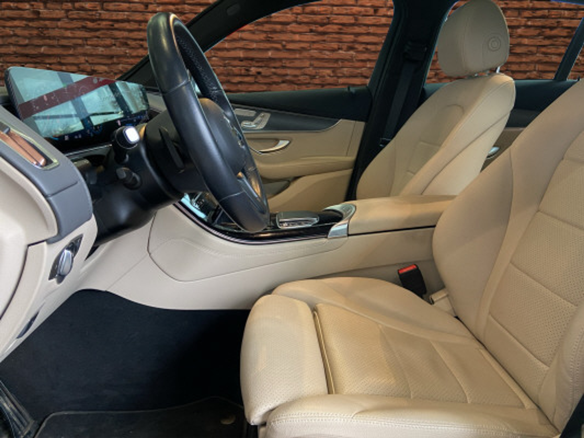 listing desktop thumbnail image 11