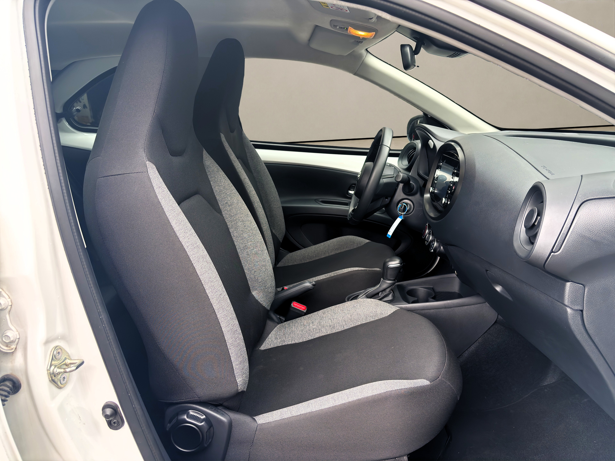 listing desktop thumbnail image 9