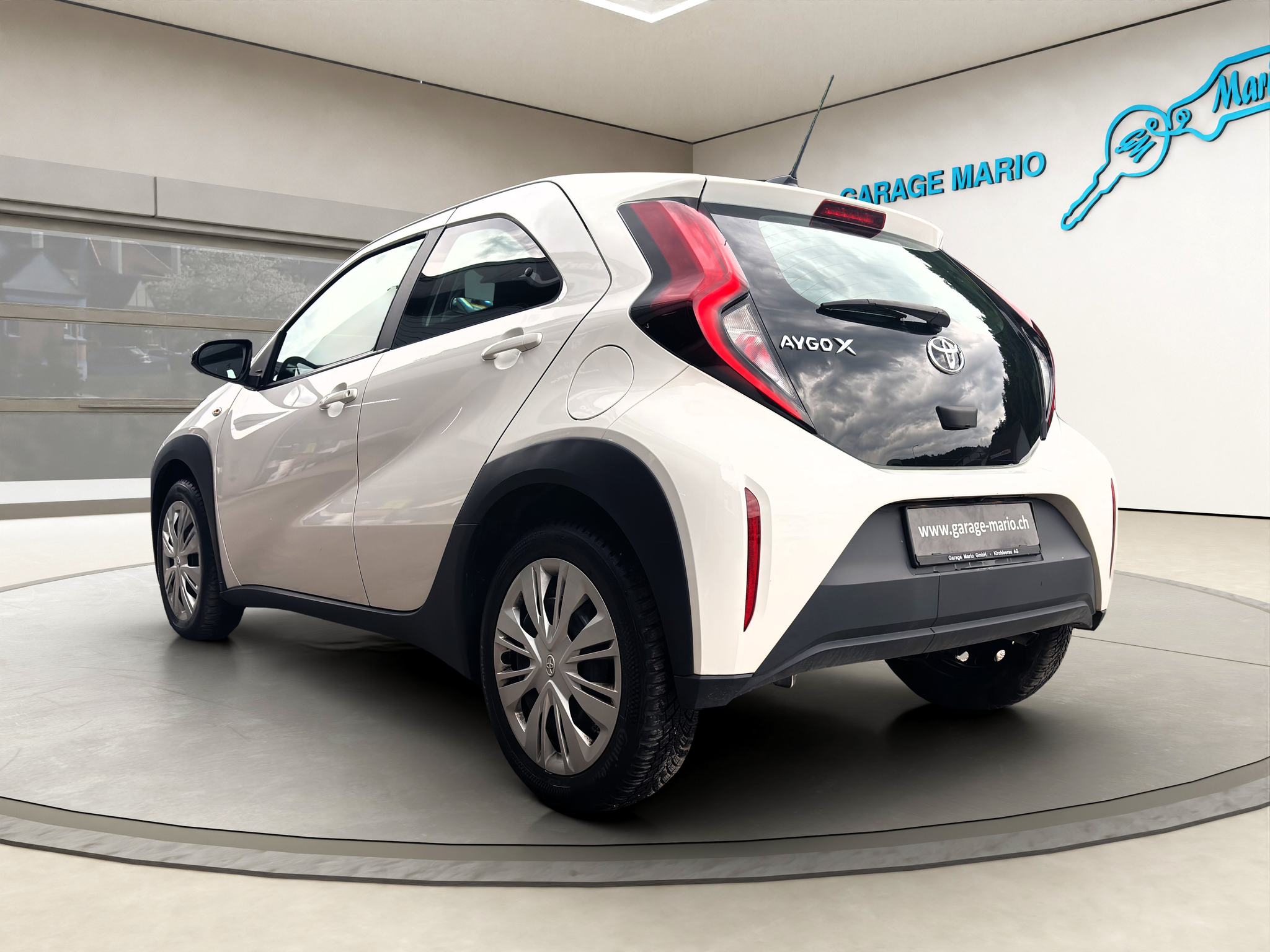 listing desktop thumbnail image 6