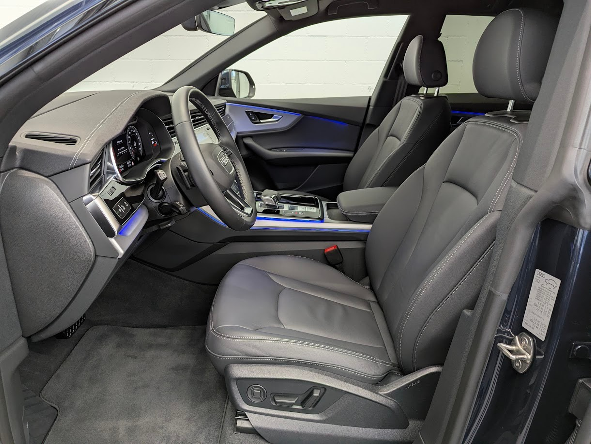 listing desktop thumbnail image 2