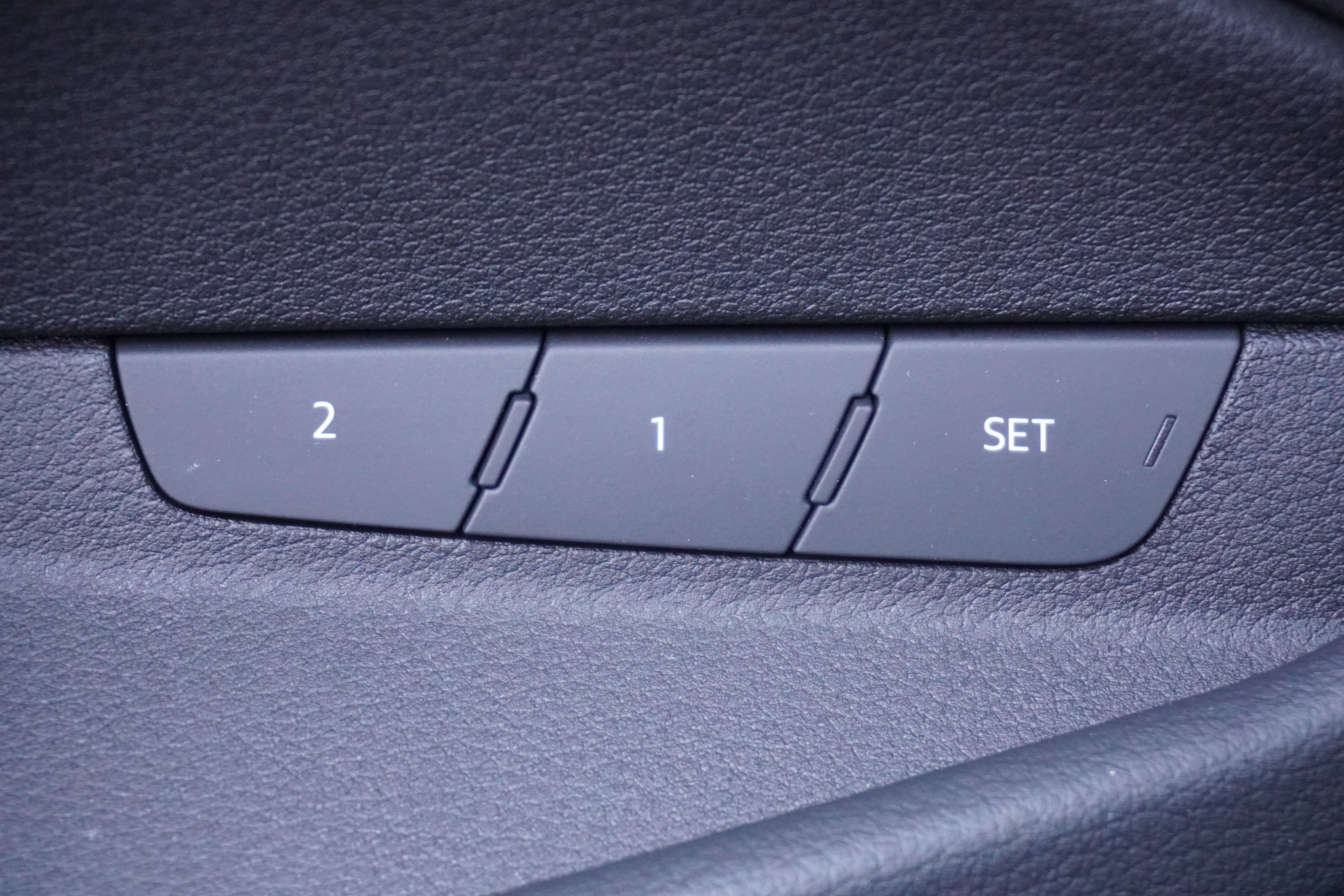 listing desktop thumbnail image 25