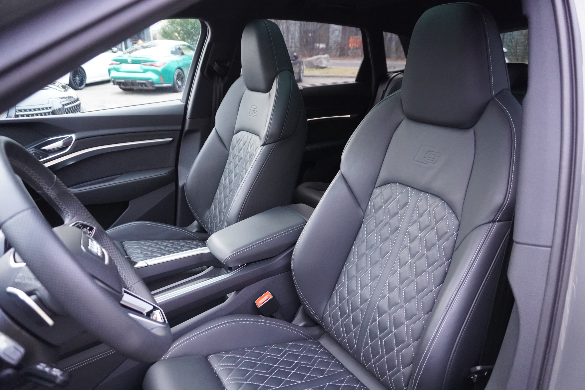 listing desktop thumbnail image 12