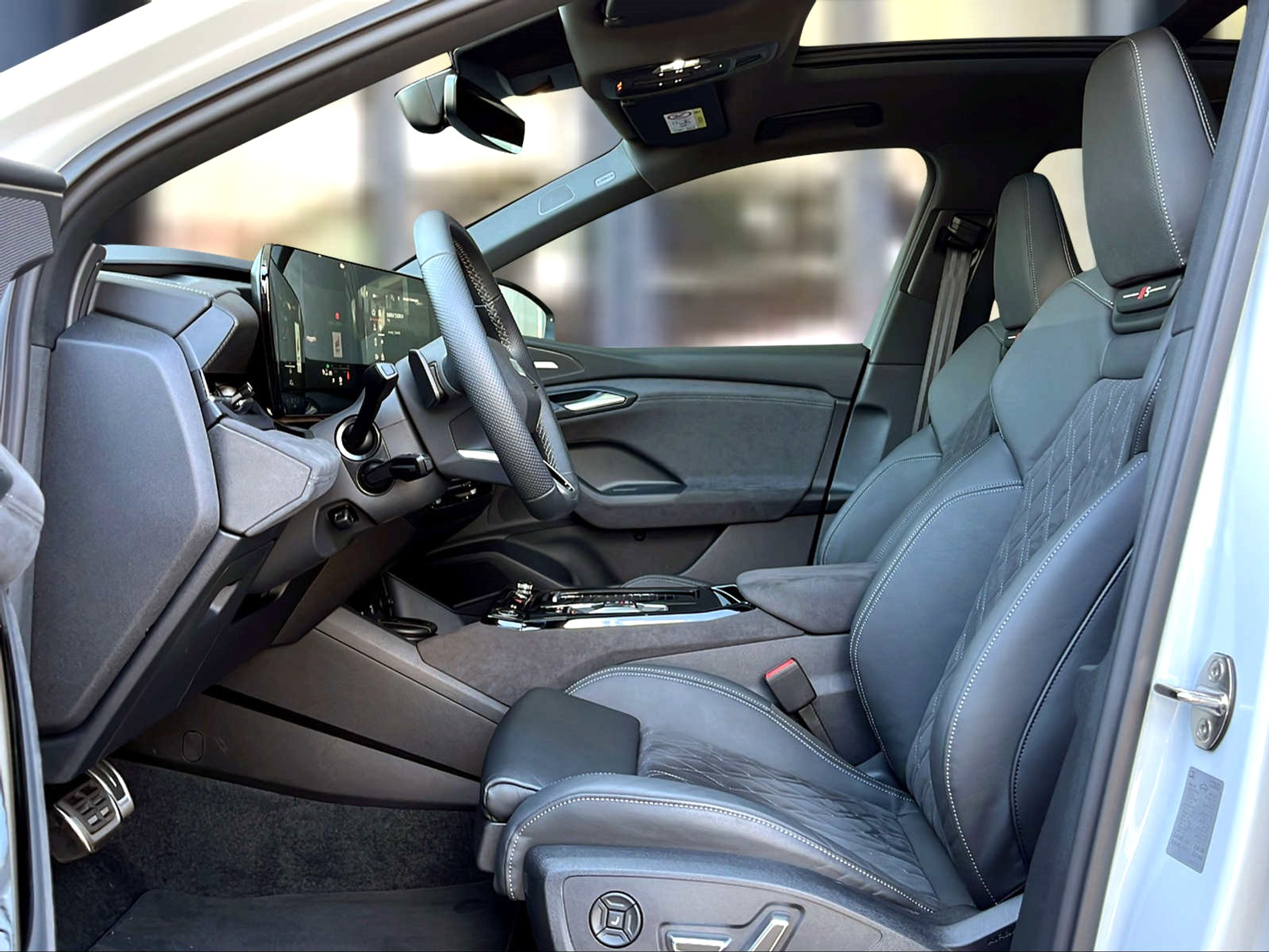 listing desktop thumbnail image 7