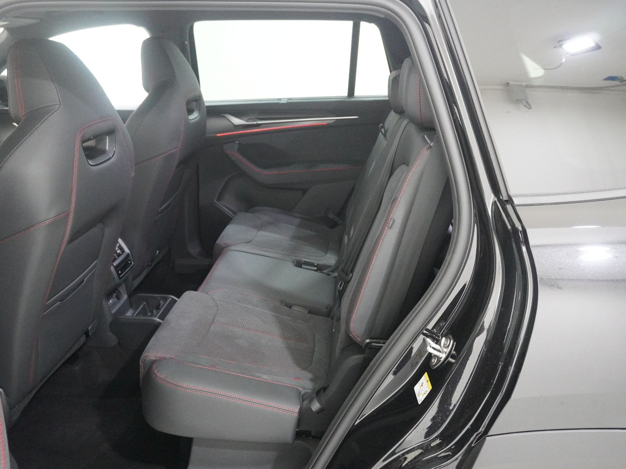 listing desktop thumbnail image 16