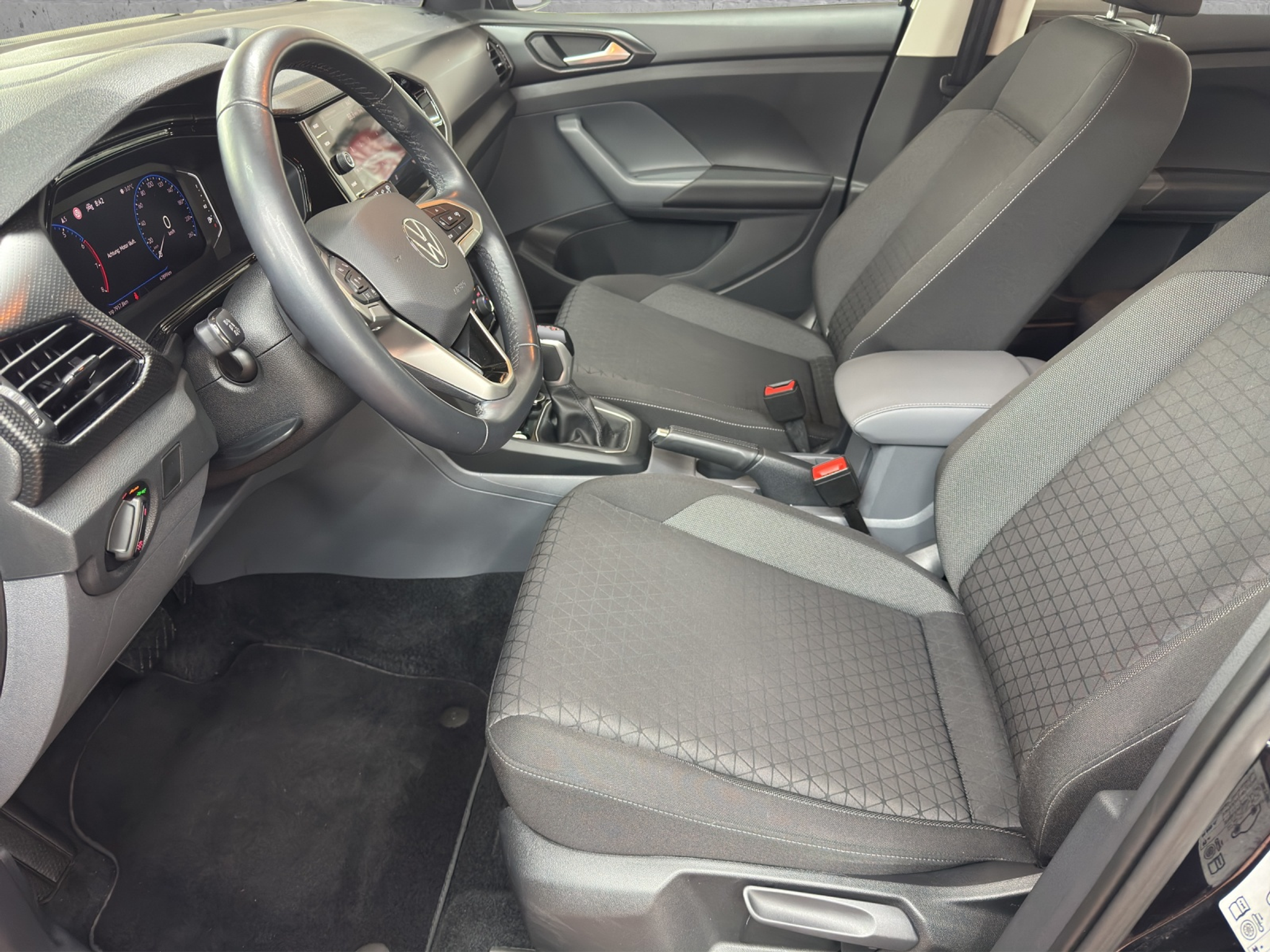 listing desktop thumbnail image 6