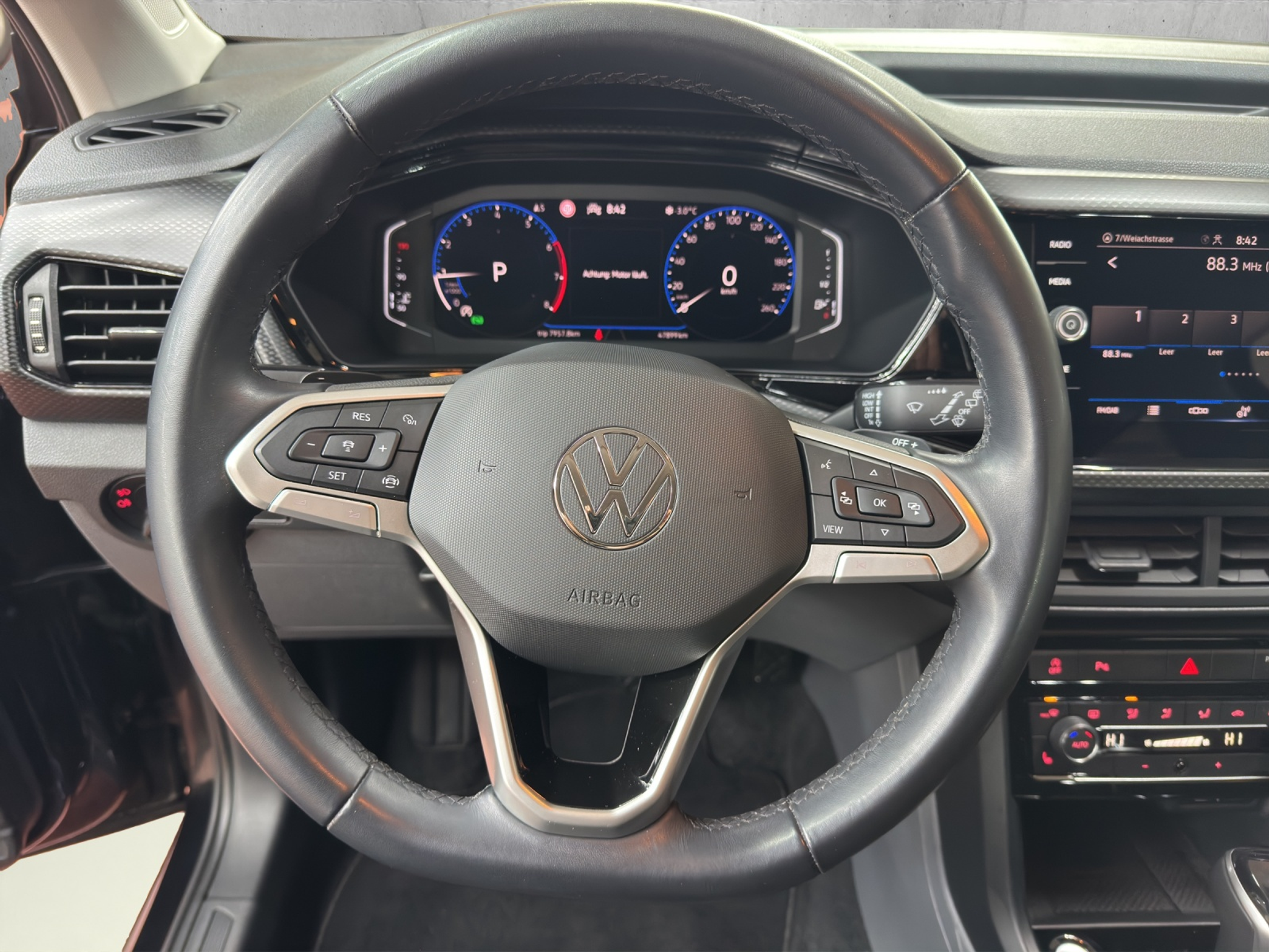 listing desktop thumbnail image 9