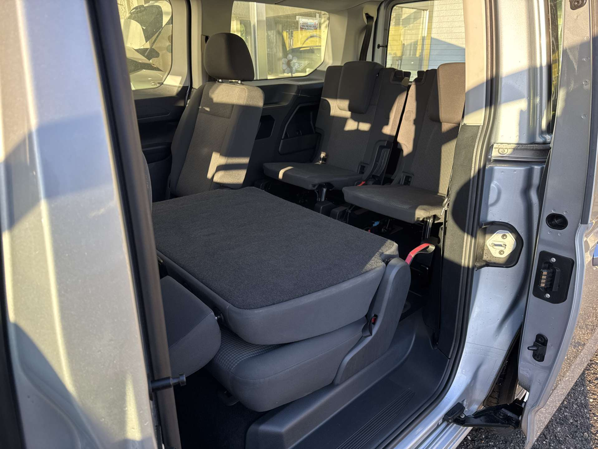 listing desktop thumbnail image 13