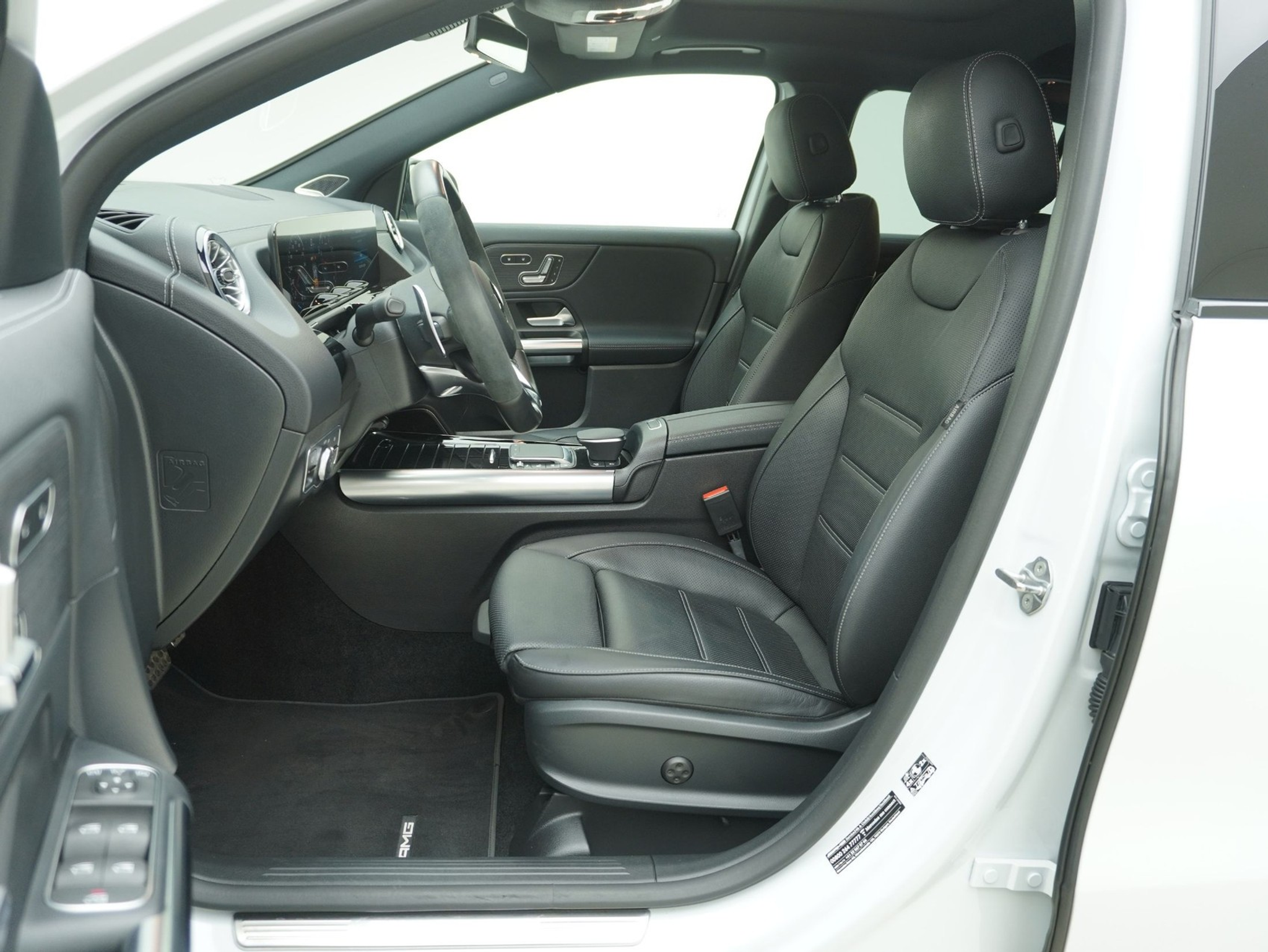 listing desktop thumbnail image 7