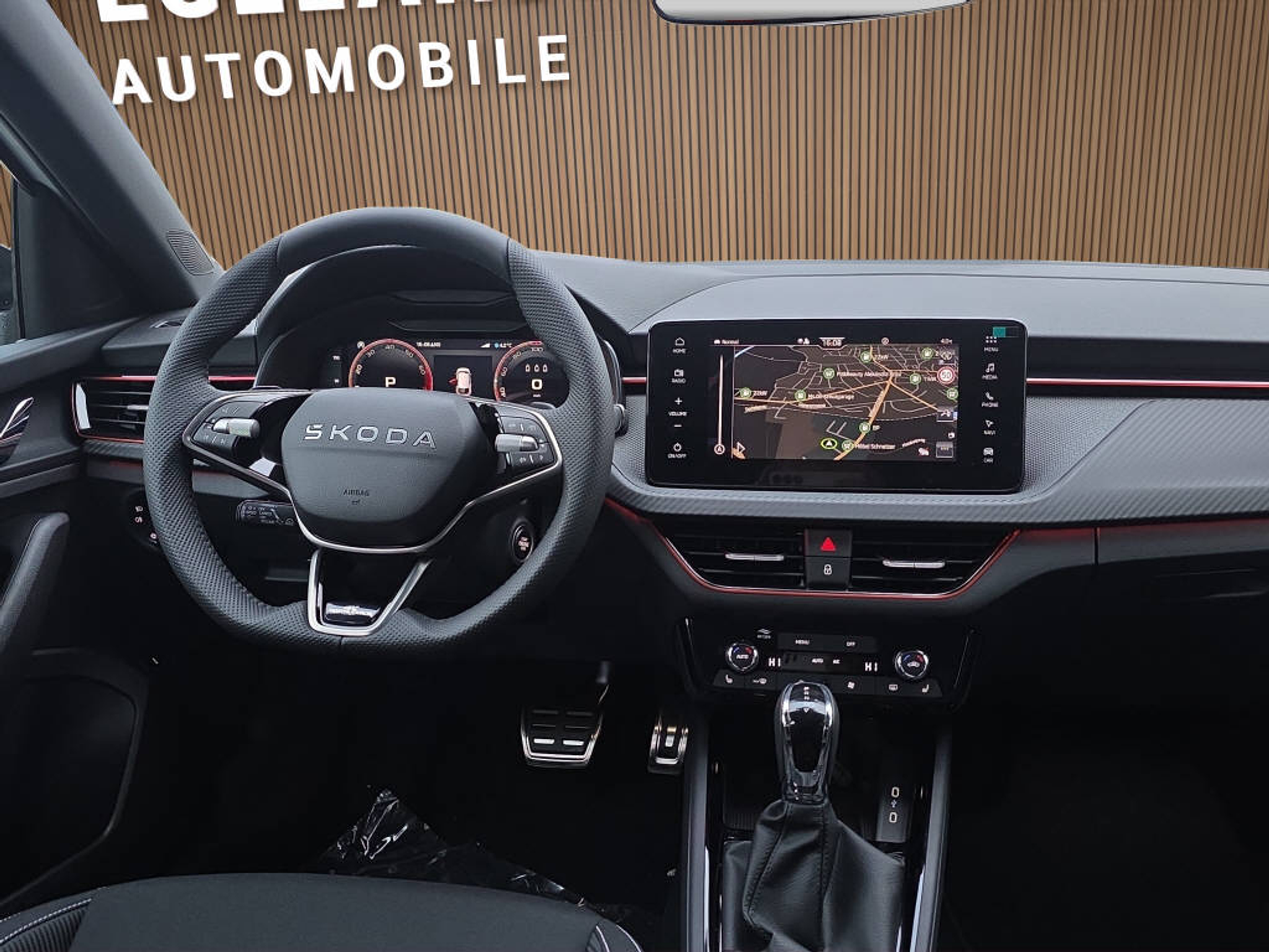 listing desktop thumbnail image 12