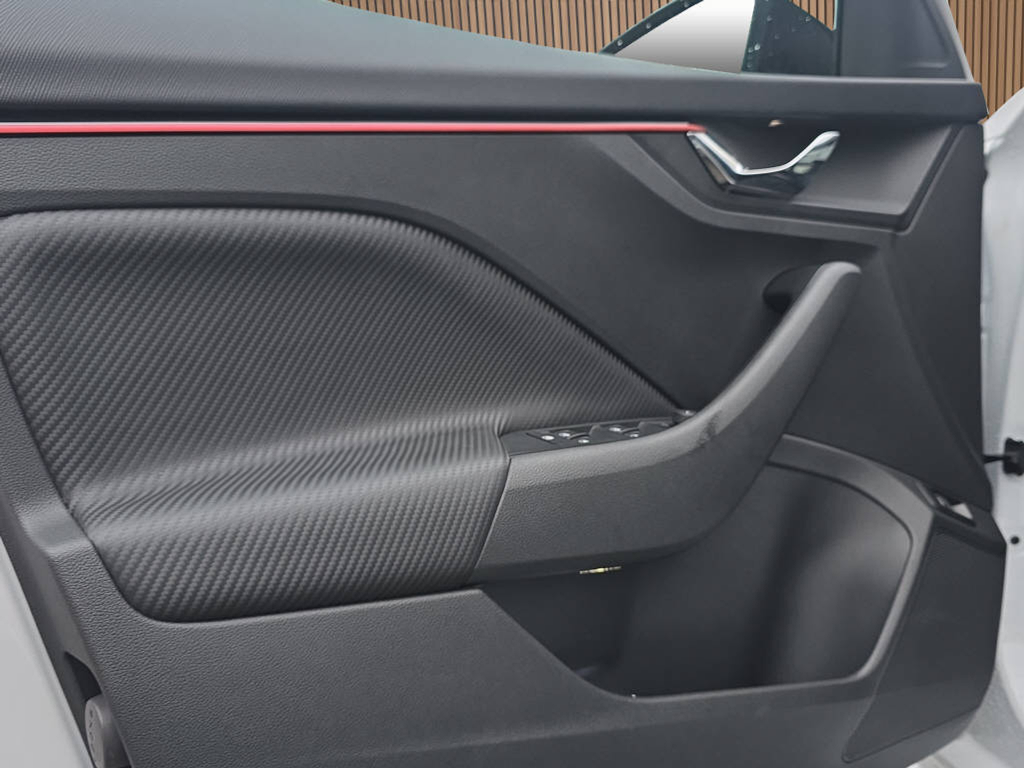 listing desktop thumbnail image 13