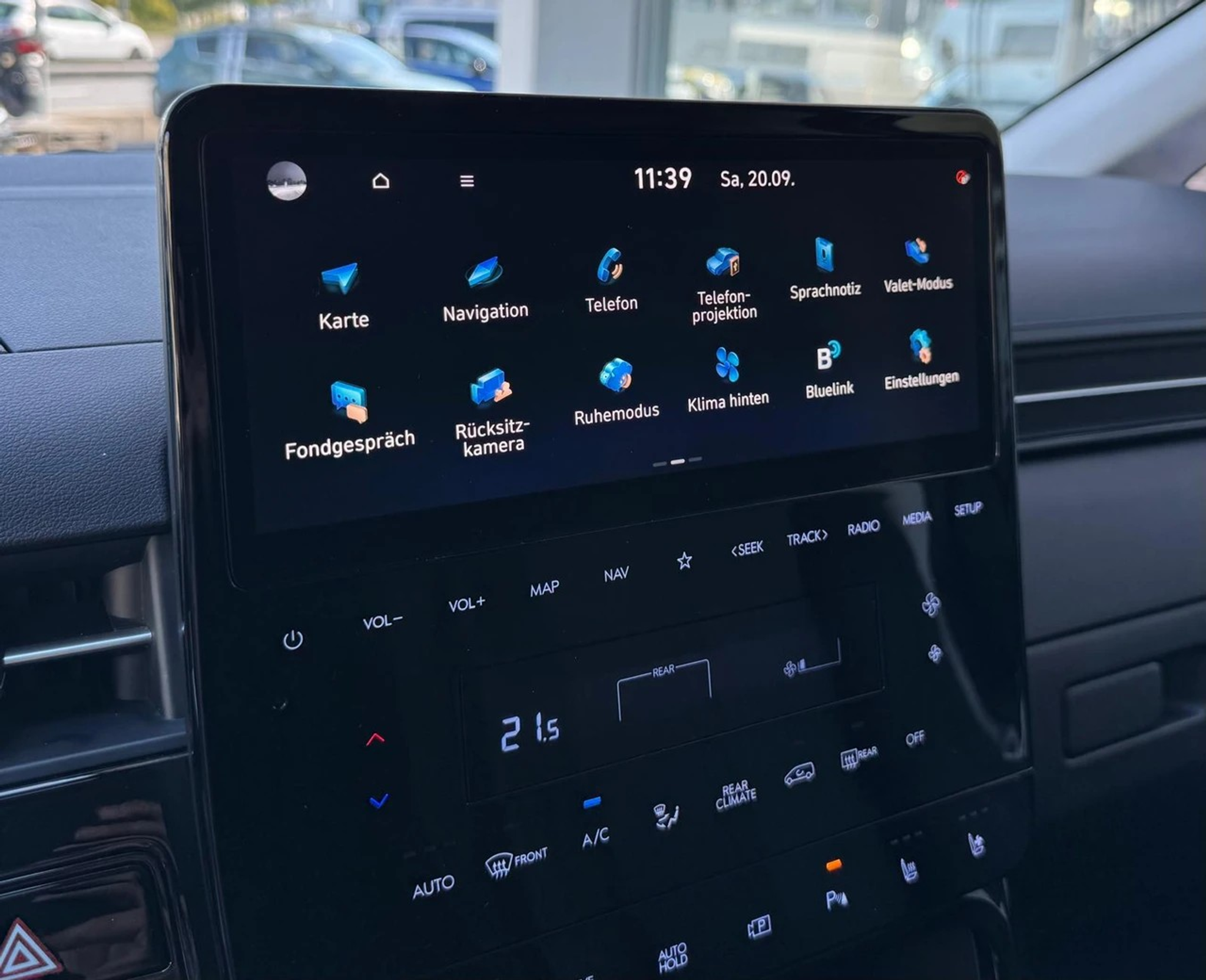 listing desktop thumbnail image 23