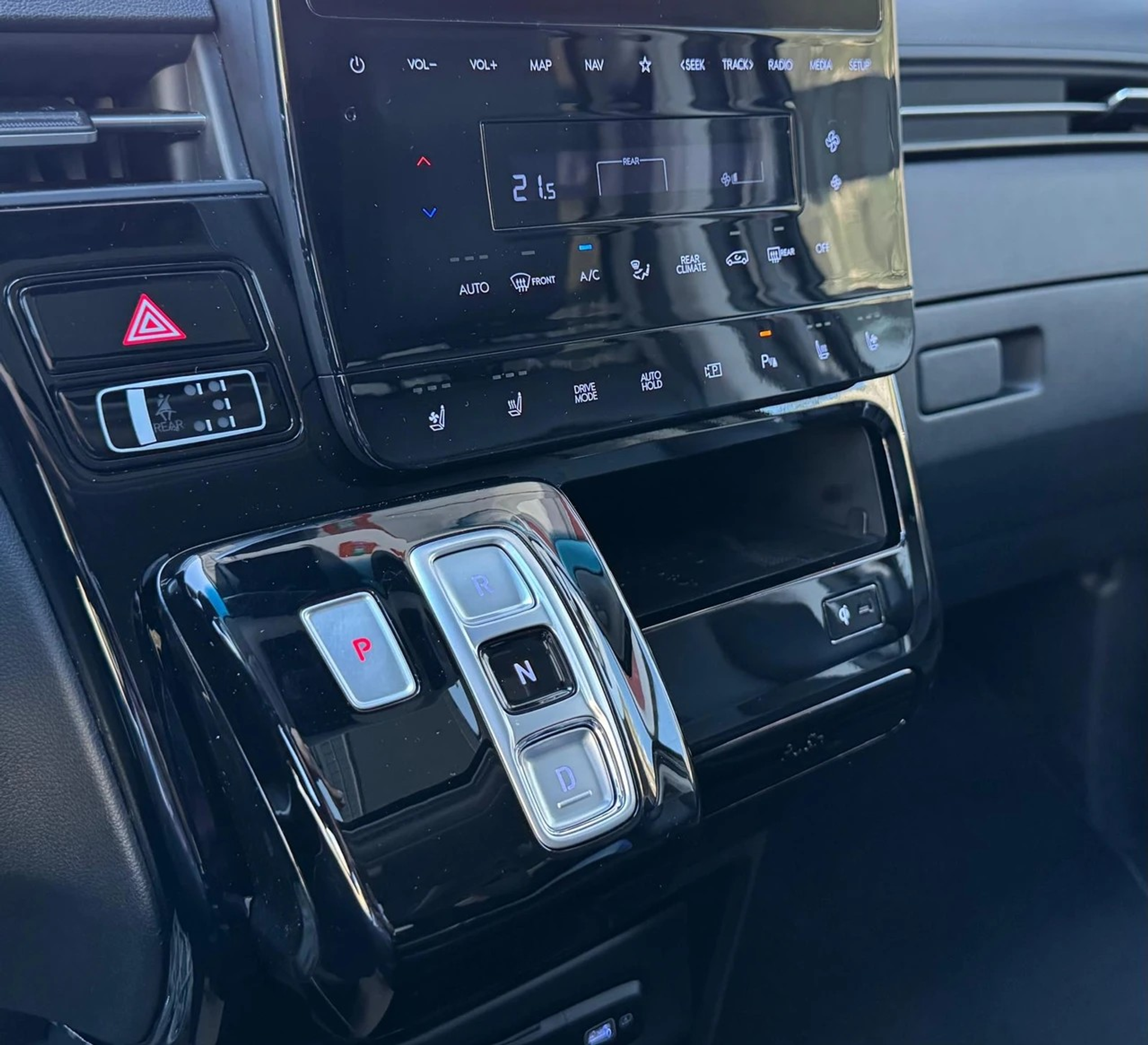 listing desktop thumbnail image 25