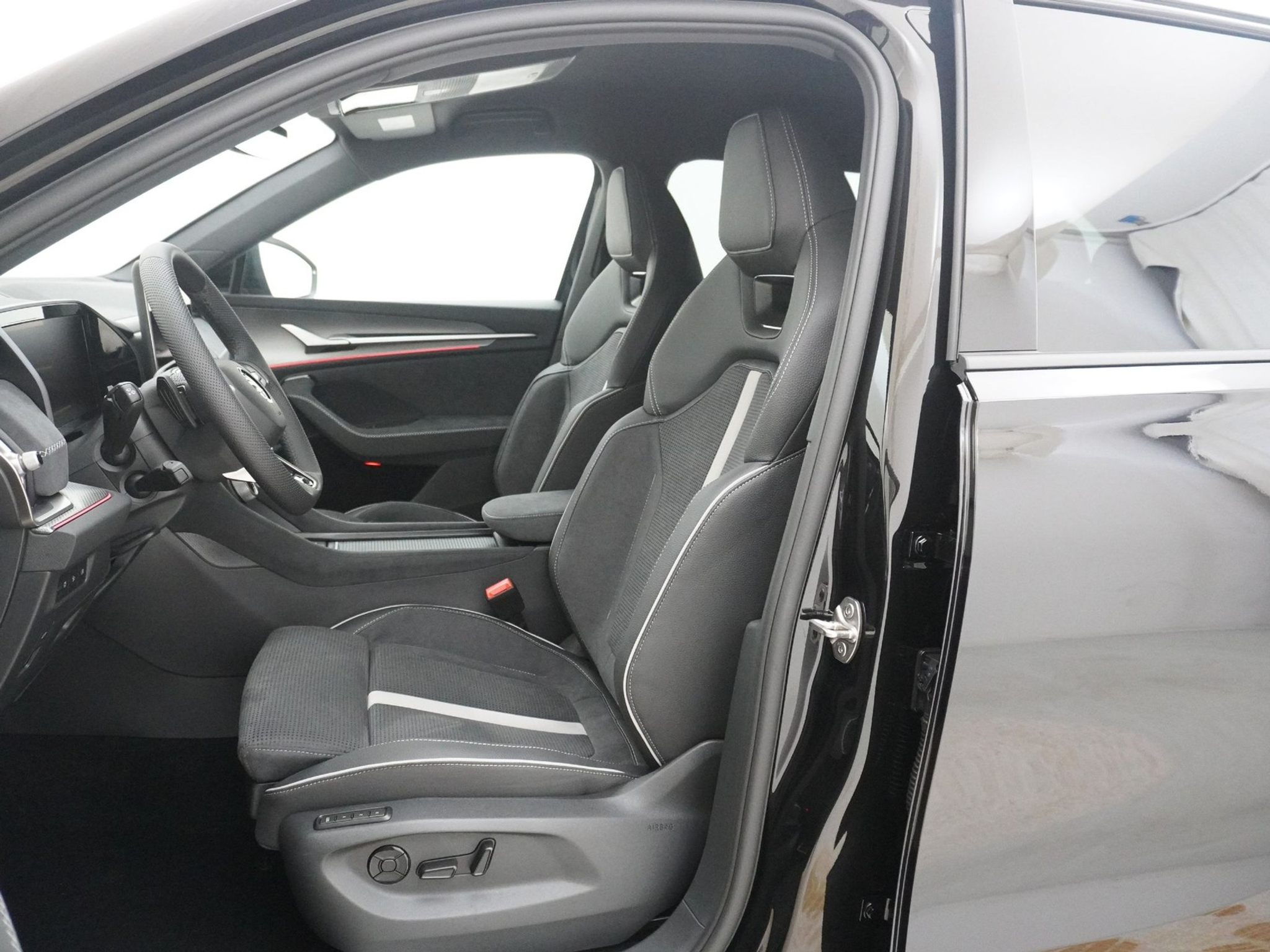 listing desktop thumbnail image 12